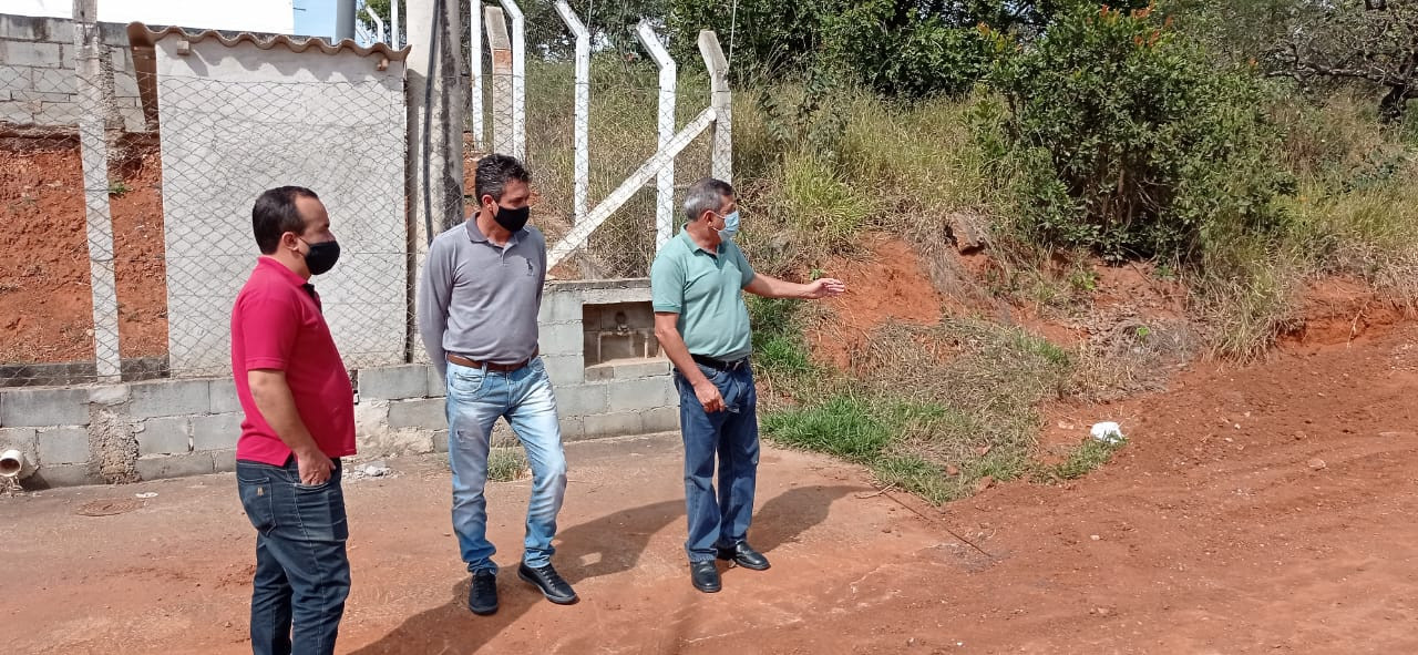Imagem 1 da notícia: Vereadores visitam bairro Jardim São Fernando