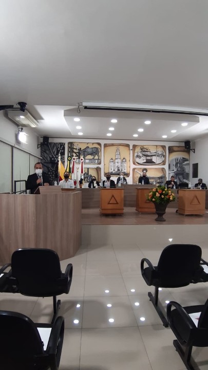 Imagem 2 da notícia: Câmara de Ouro Fino implanta estudo da 'Constituição em Miúdos' na cidade e Pouso Alegre ministra capacitação técnica para professores