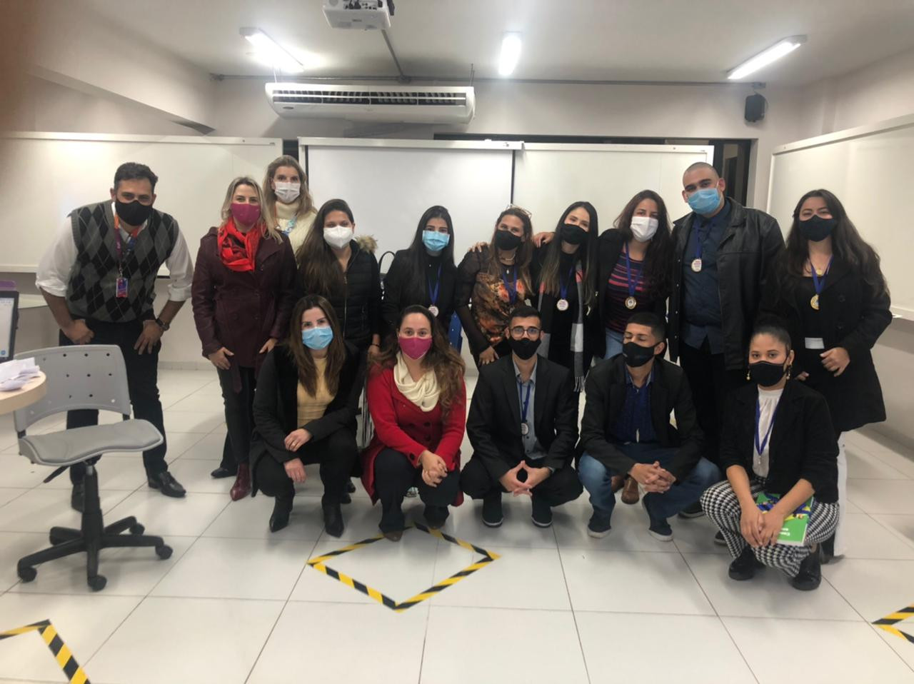 Imagem 1 da notícia: Universitários testam conhecimentos sobre Constituição Federal com Gincana da ELPA