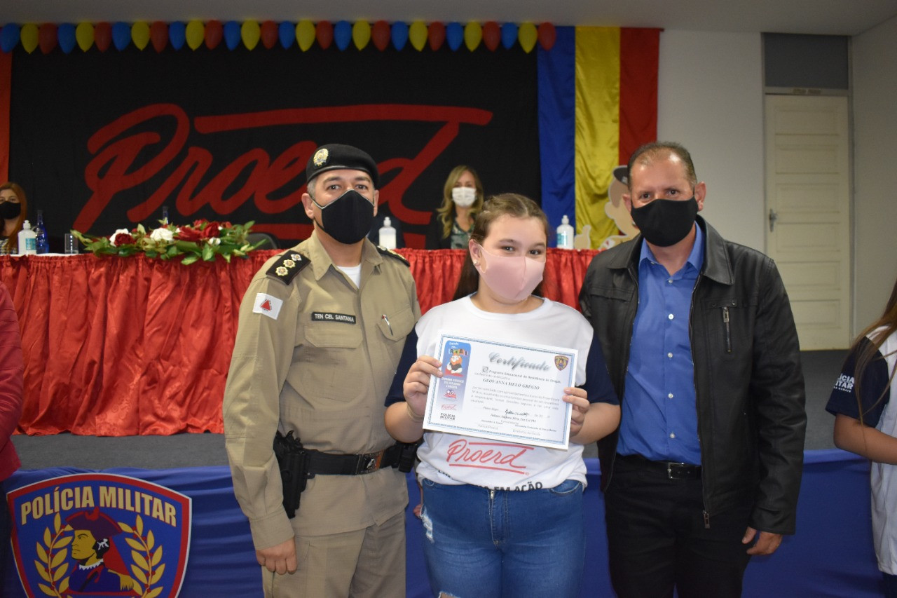 Imagem 5 da notícia: Vice-presidente da Câmara participa de solenidade de formatura do Proerd