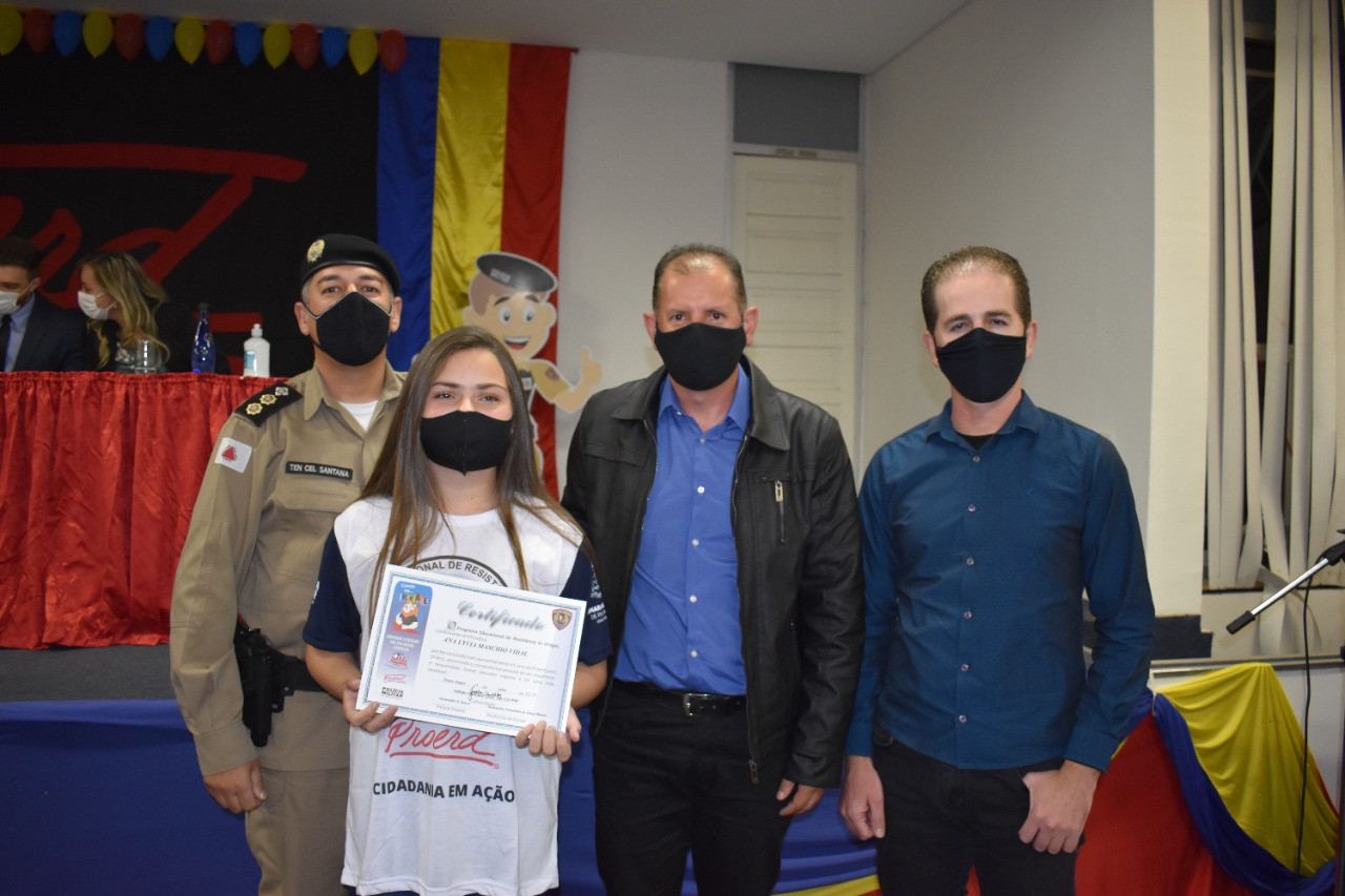 Imagem 3 da notícia: Vice-presidente da Câmara participa de solenidade de formatura do Proerd