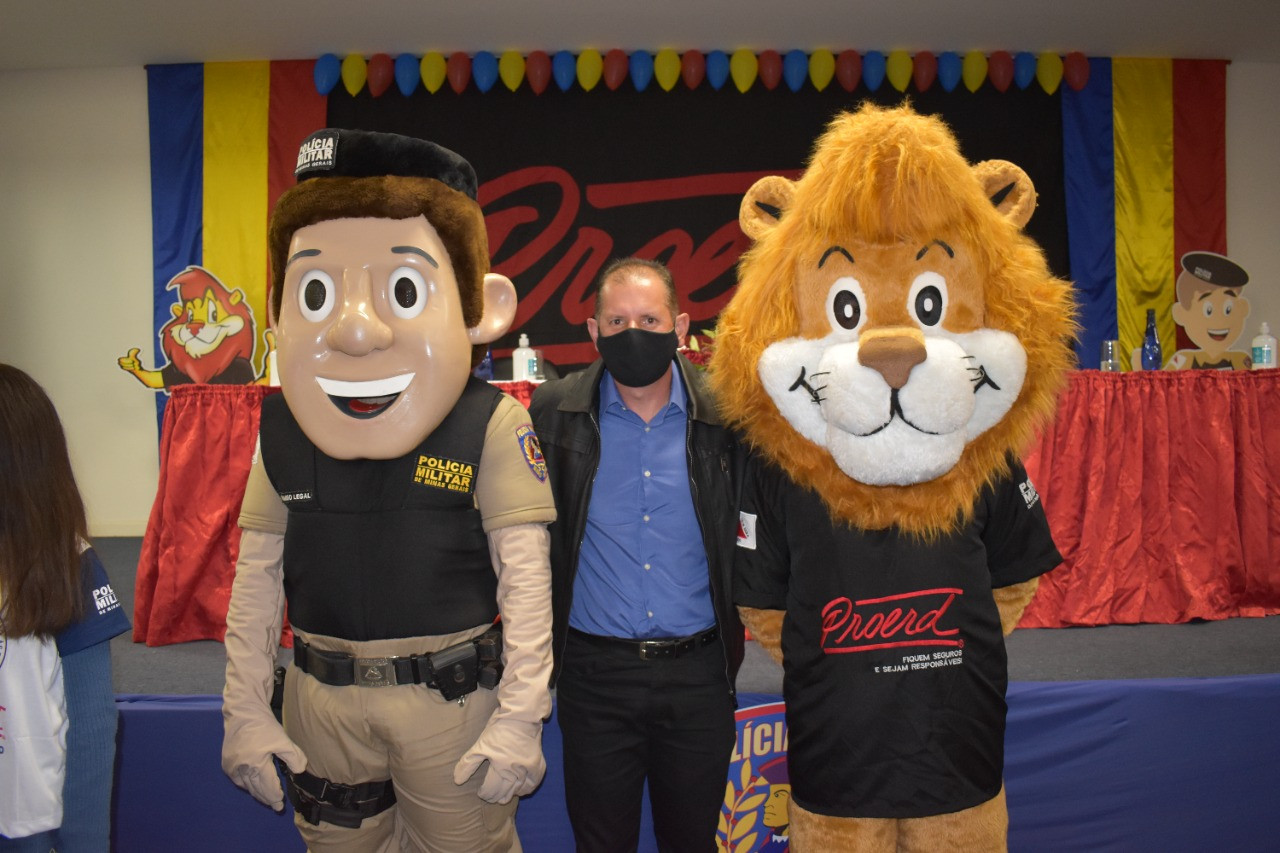 Imagem 1 da notícia: Vice-presidente da Câmara participa de solenidade de formatura do Proerd