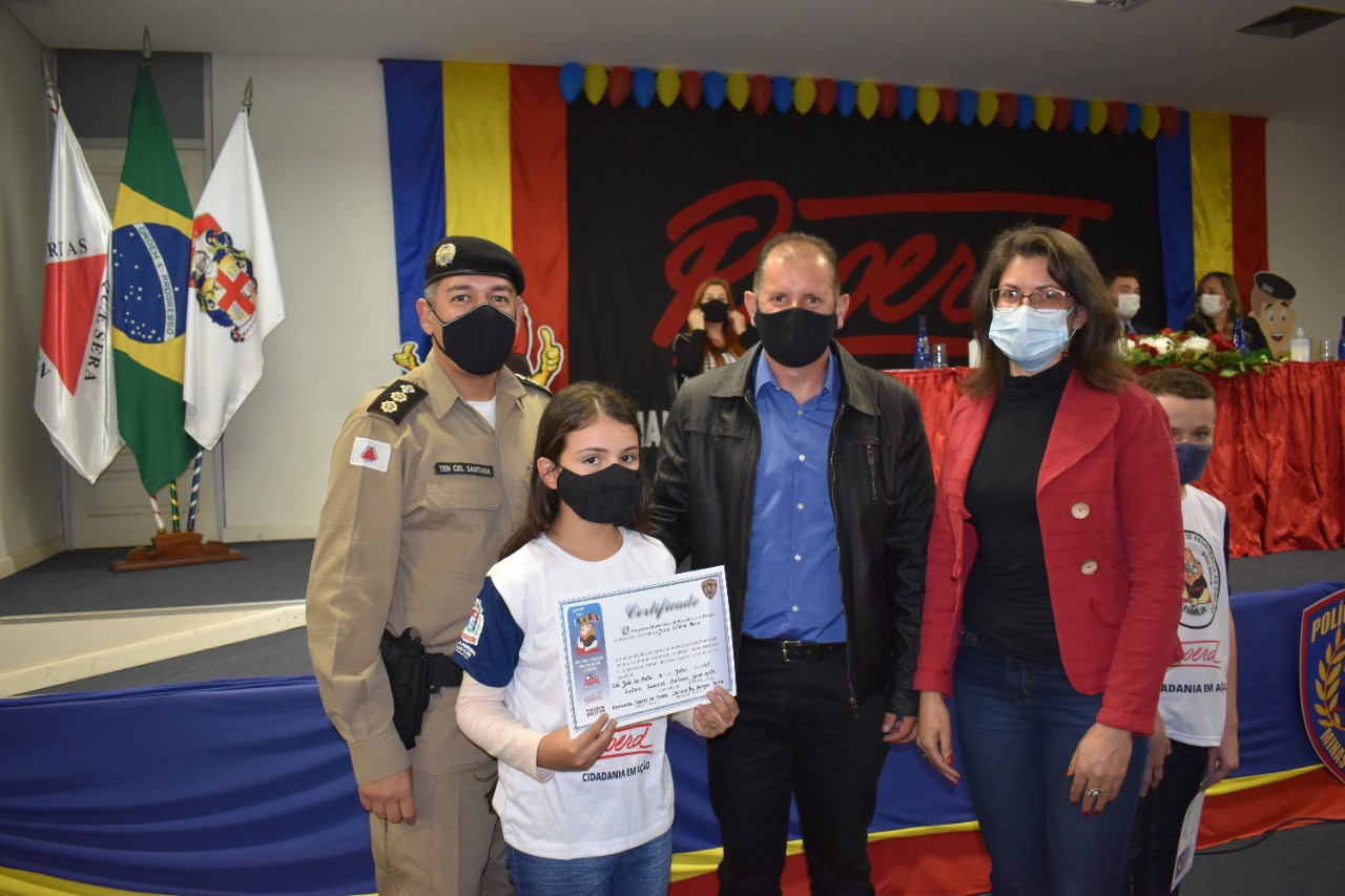 Imagem 6 da notícia: Vice-presidente da Câmara participa de solenidade de formatura do Proerd