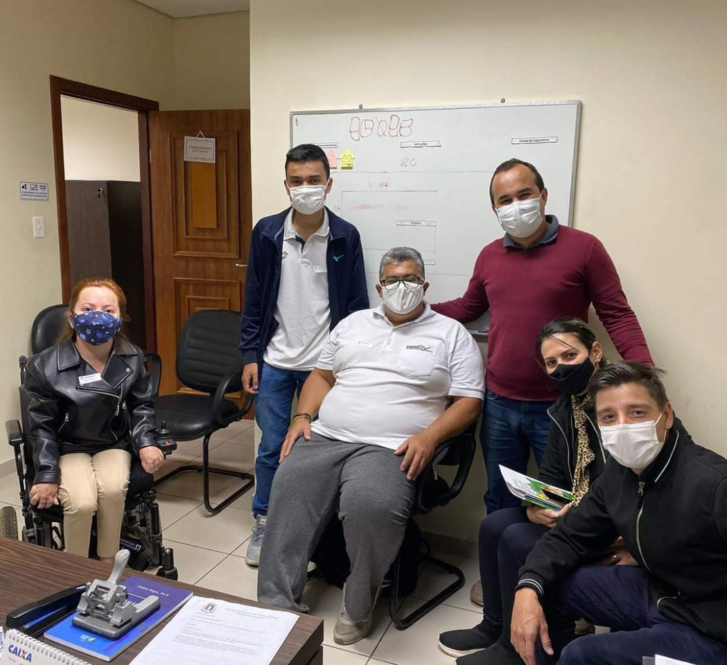 Imagem 5 da notícia: 1º Secretário da Câmara recebe representantes da Associação Deficientes em Movimento – DEMOV