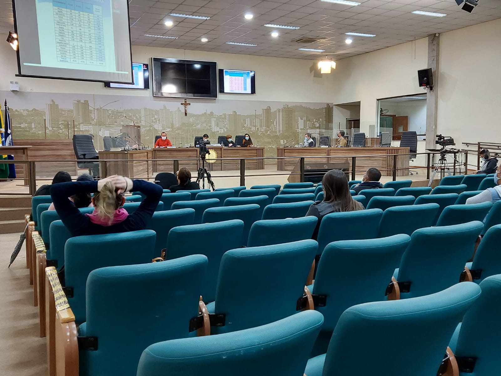 Imagem 1 da notícia: Vereadores acompanham Audiência Pública de prestação de contas da Secretaria Municipal de Saúde.