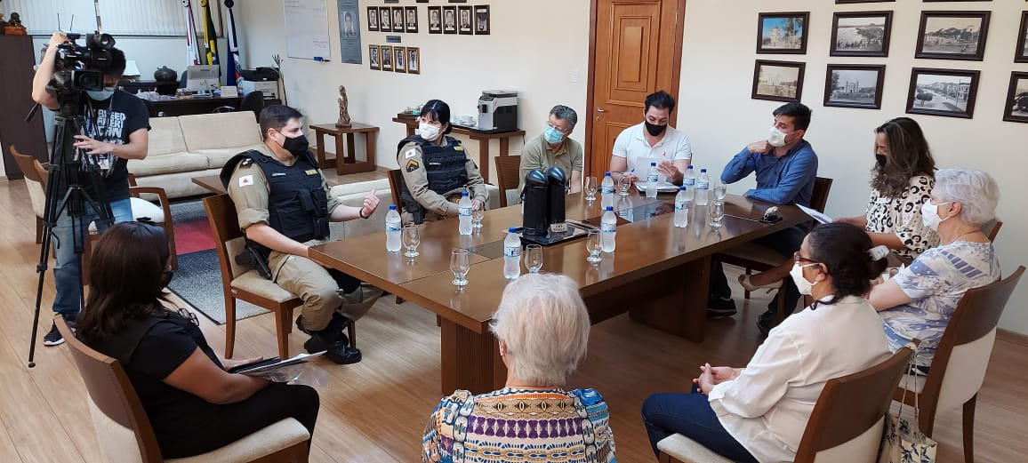 Imagem 1 da notícia: Reunião traça metas para efetivação do selo "Parceiro das Mulheres"