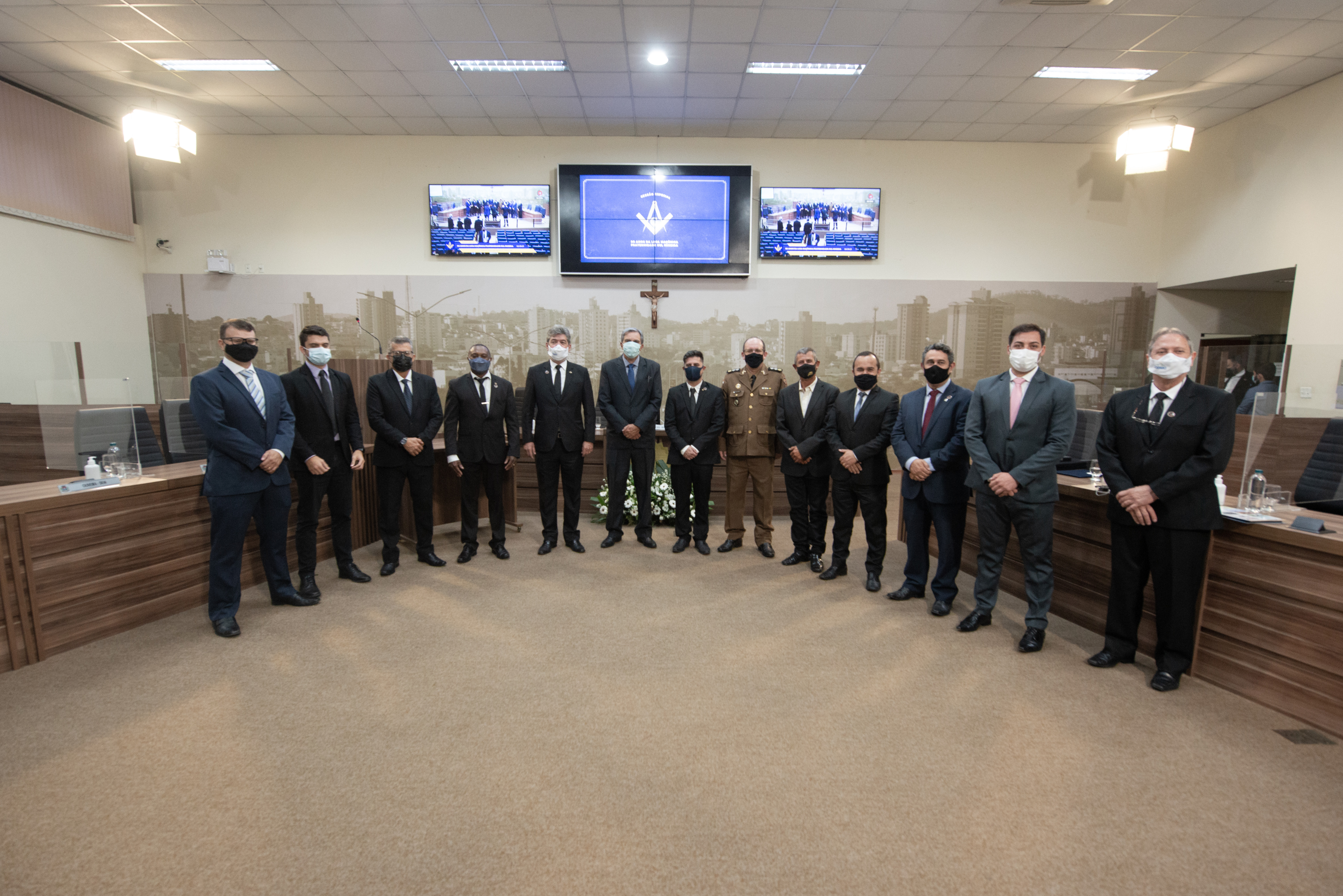 Imagem 1 da notícia: Sessão Especial presta homenagem aos 90 anos da Loja Maçônica Fraternidade Sul Mineira de Pouso Alegre