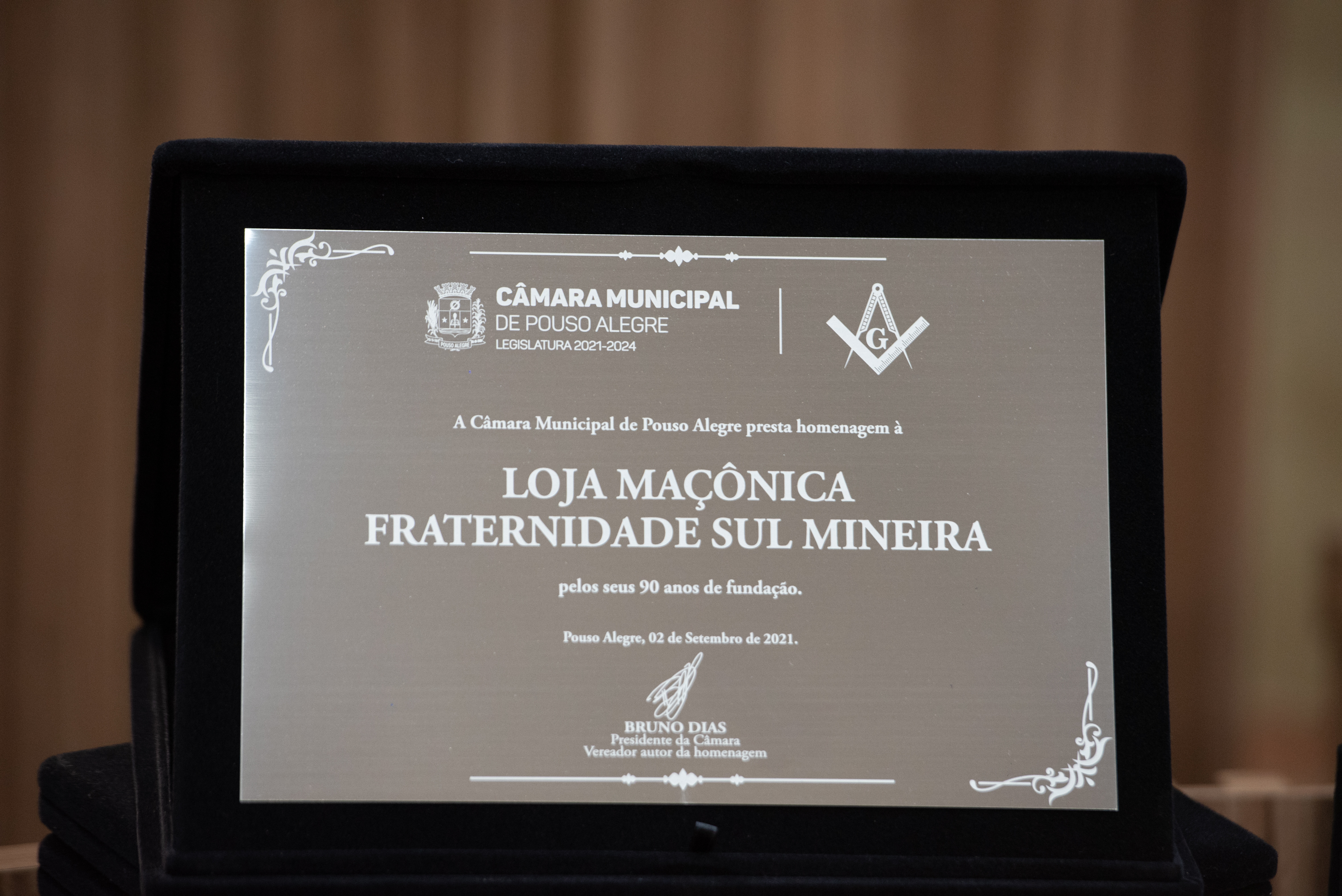 Imagem 2 da notícia: Sessão Especial presta homenagem aos 90 anos da Loja Maçônica Fraternidade Sul Mineira de Pouso Alegre