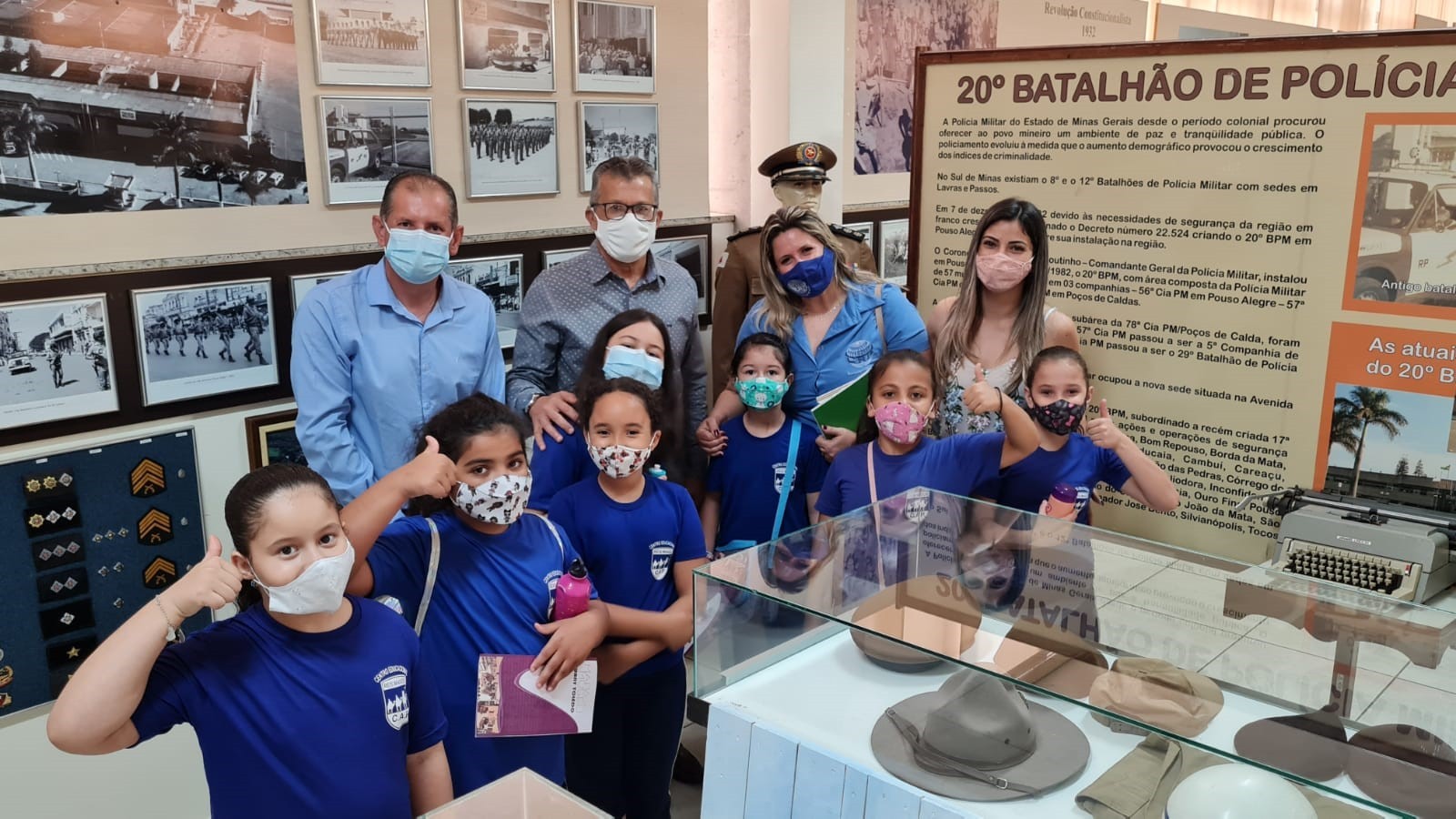 Imagem 1 da notícia: Vice-presidente da Câmara e vice-prefeito acompanham alunos do Centro Educacional Reis Magos em visita ao Museu