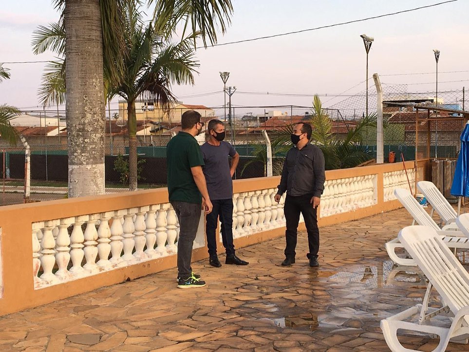 Imagem 1 da notícia: Após reunião, vereadores conquistam demandas apresentadas por atletas na Praça de Esportes