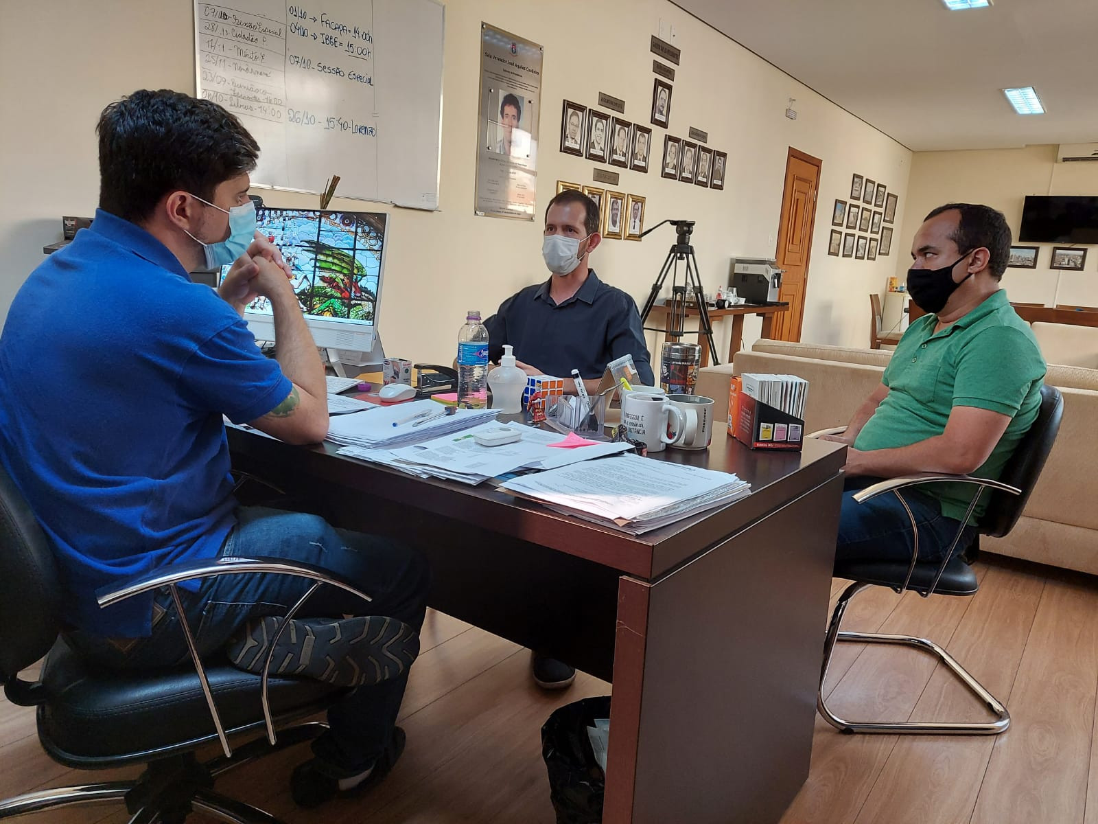 Imagem 1 da notícia: Vereadores recebem representante do IBGE