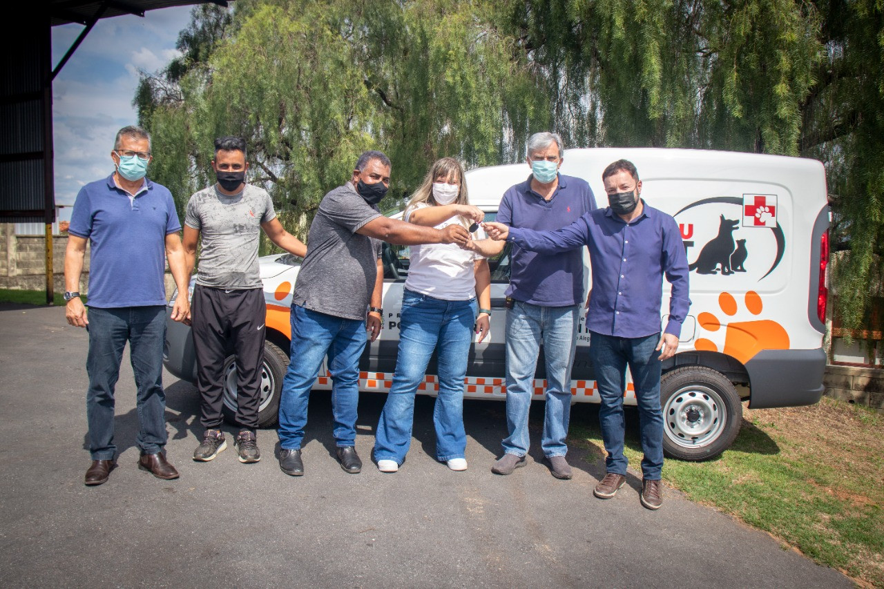 Imagem 1 da notícia: Vereador acompanha entrega de Novo SAMUVET ao Município