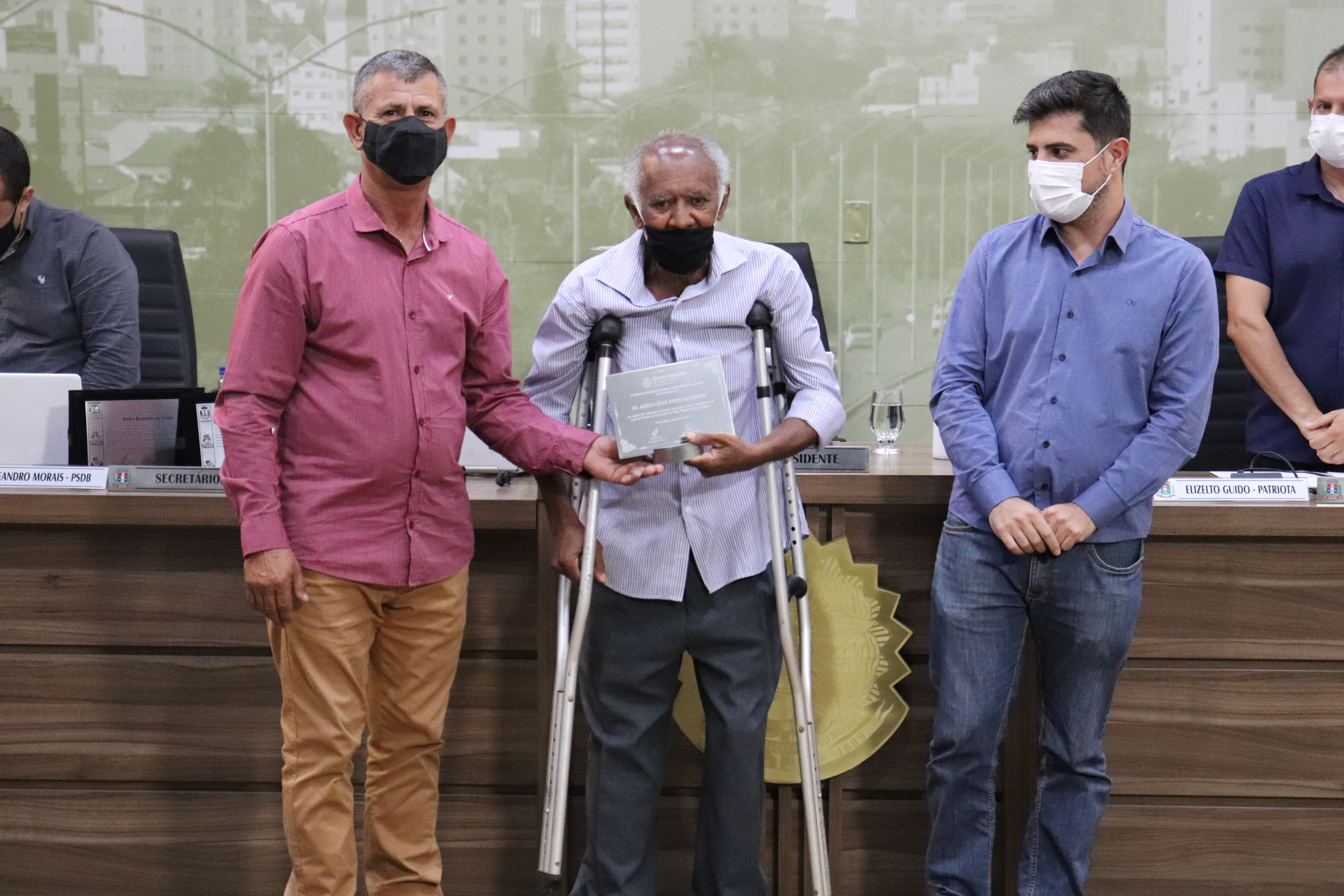 Imagem 1 da notícia: Representante da Arnepa recebe homenagem na Câmara