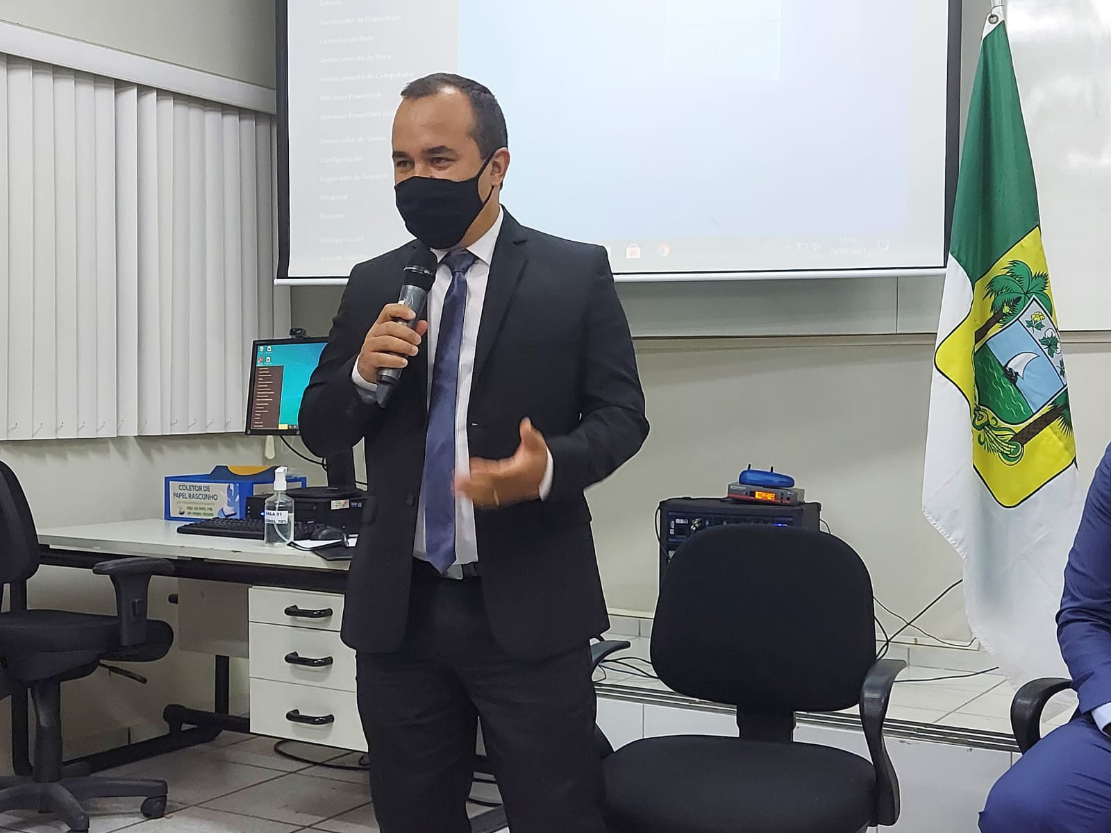 Imagem 2 da notícia: Adra recebe homenagem na Câmara