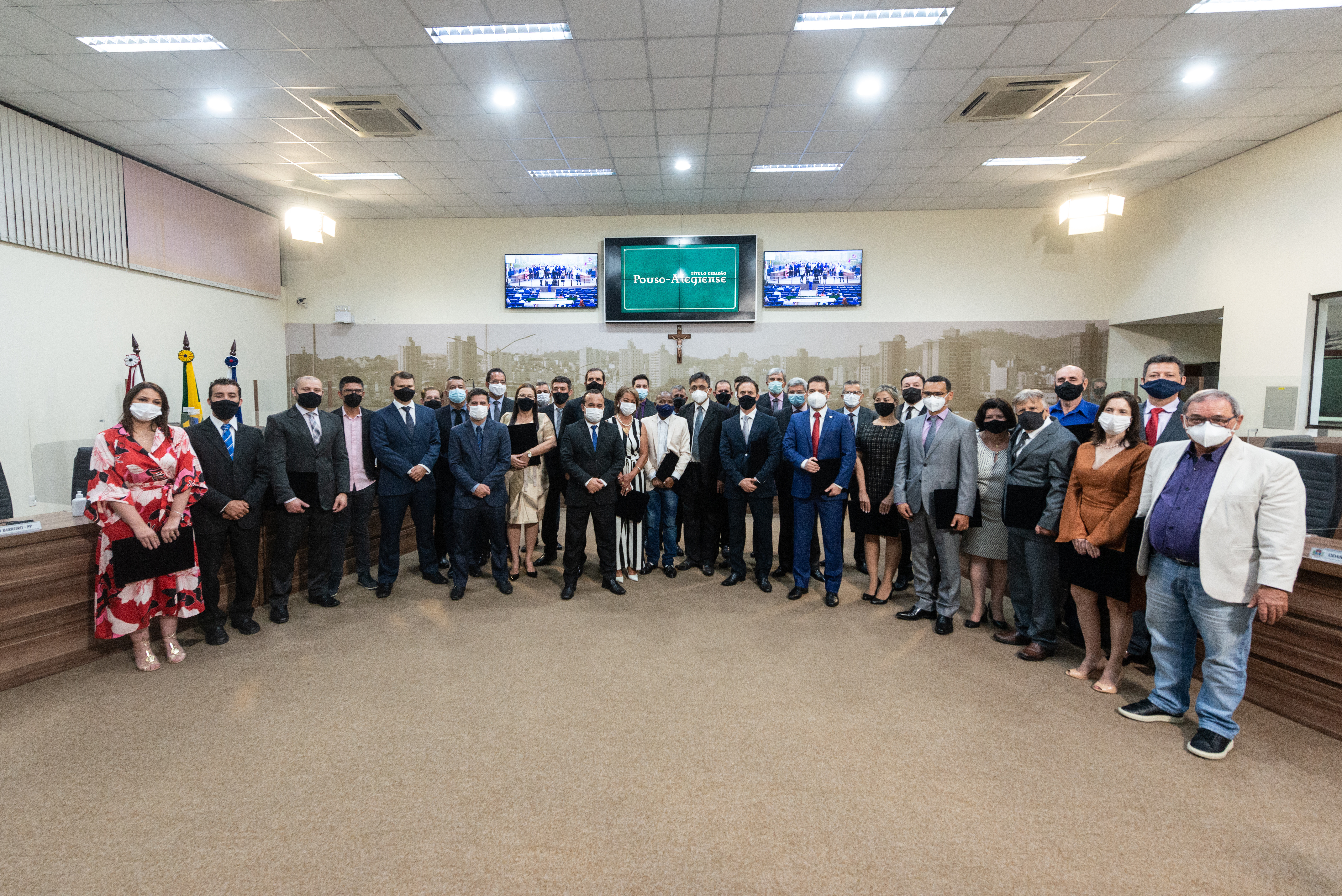 Imagem 1 da notícia: 17 personalidades são agraciadas com o Título de Cidadão Pouso-alegrense