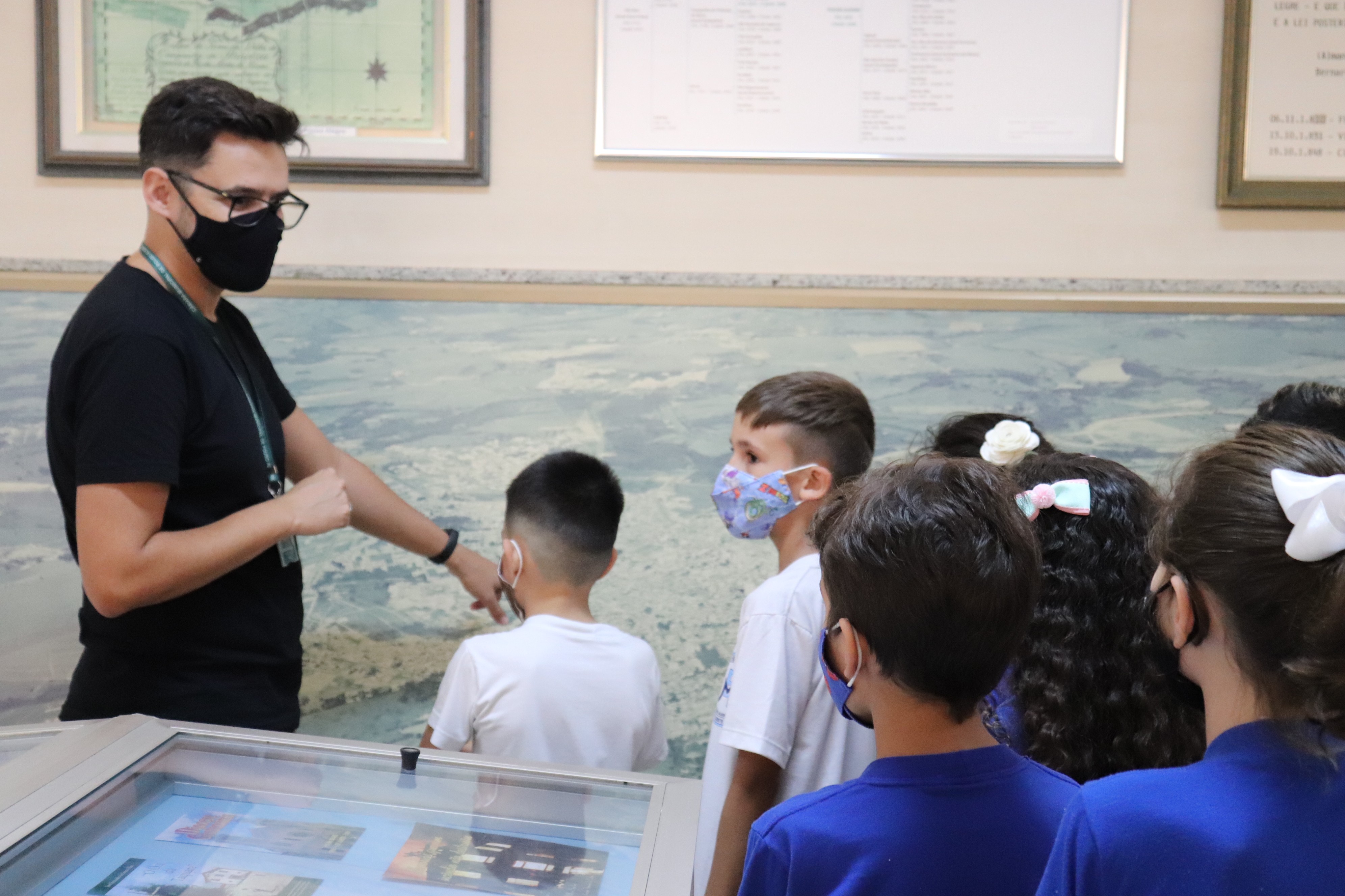 Imagem 6 da notícia: Alunos da Escola Municipal Anita Faria Amaral visitam o Museu
