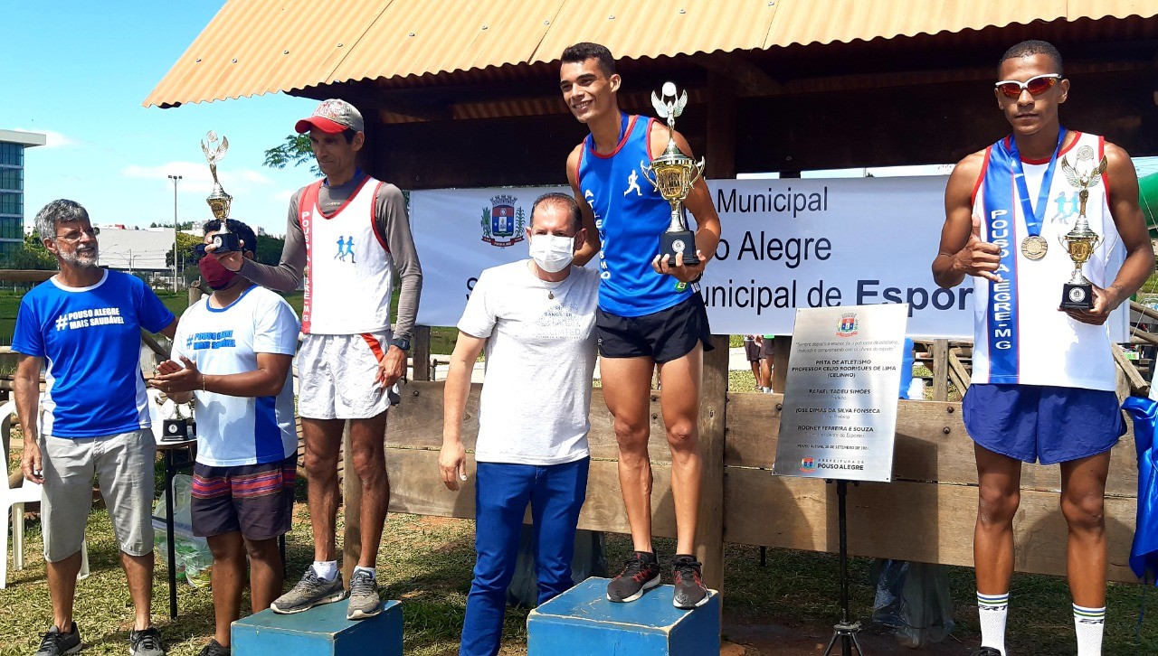 Imagem 4 da notícia: Pista de atletismo do Manduzão ganha nome de Célio Rodrigues de Lima, por indicação de vereador