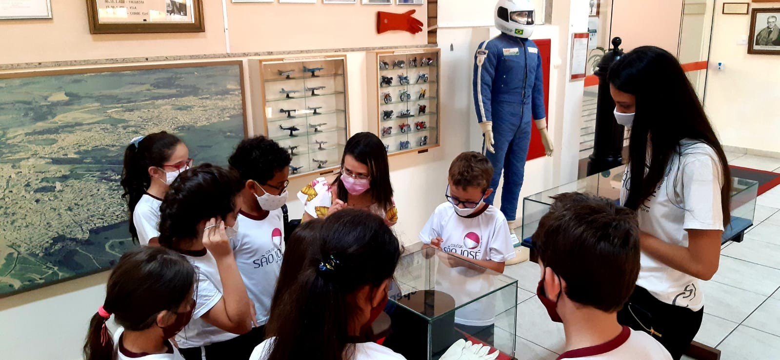 Imagem 2 da notícia: Estudantes do 2º ano visitam Museu Histórico