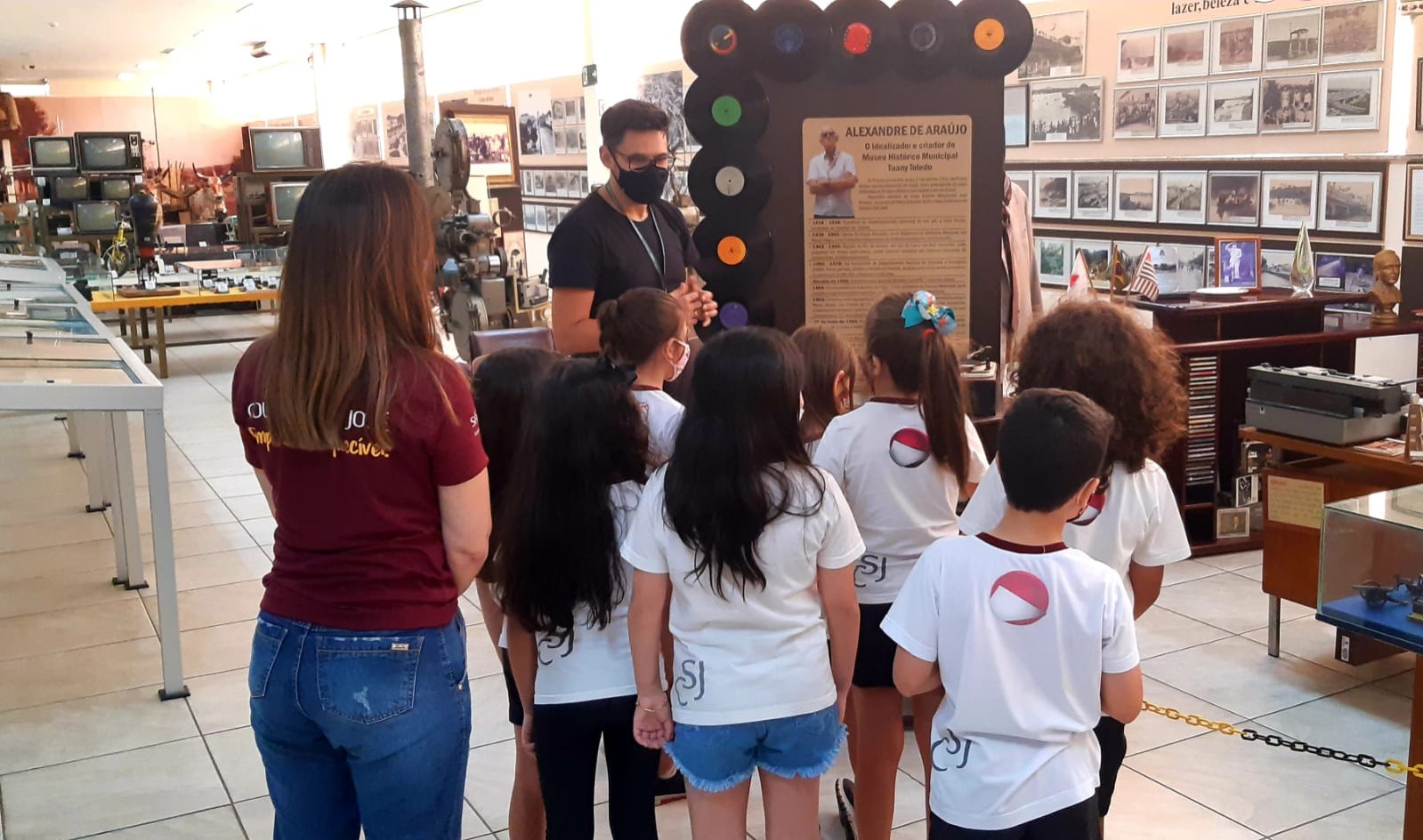 Imagem 4 da notícia: Estudantes do 2º ano visitam Museu Histórico