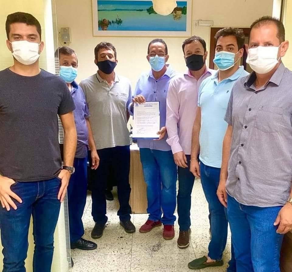 Imagem 1 da notícia: Vereadores protocolam chapa para a Mesa Diretora