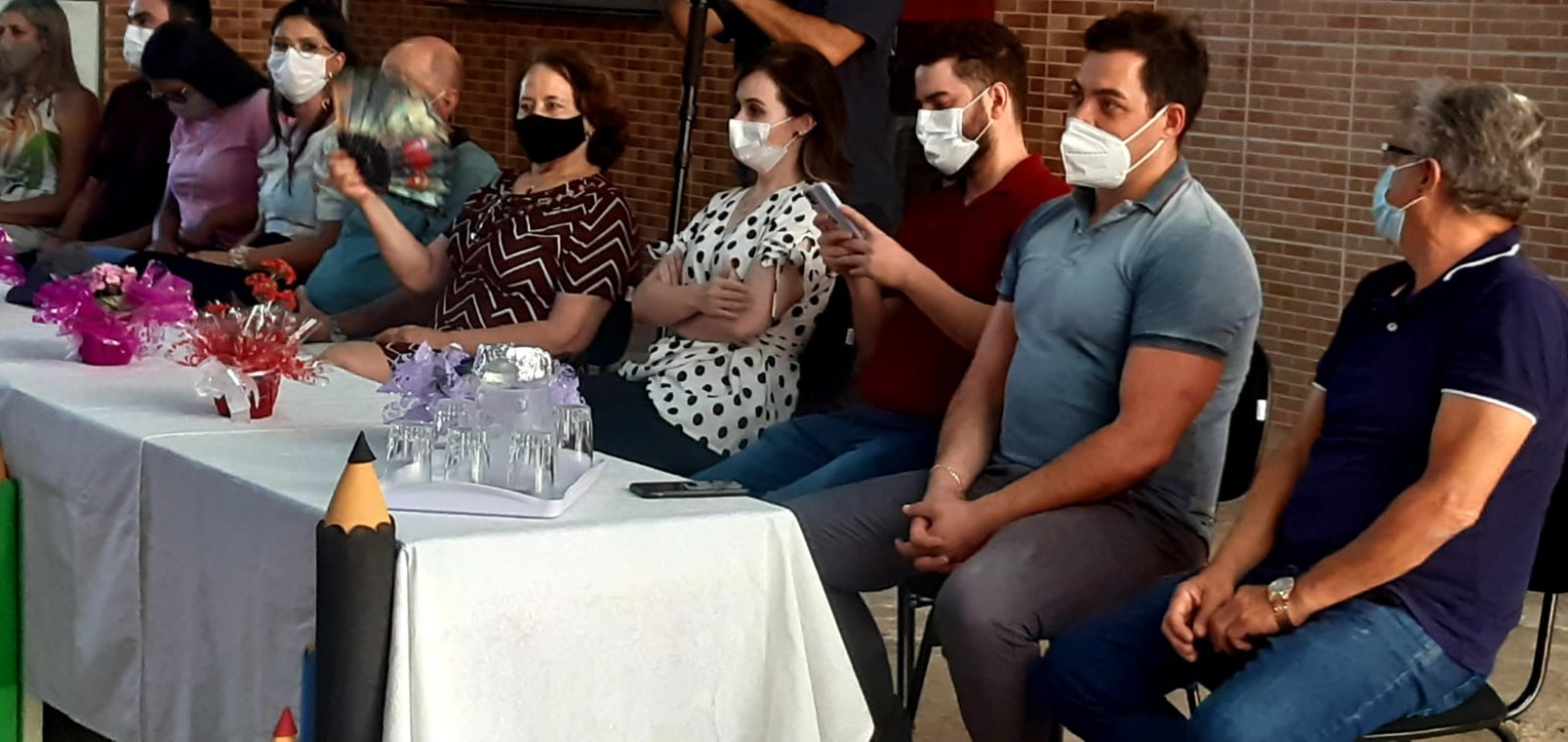 Imagem 4 da notícia: Vereador participa de formatura no Centro Infantil Mário Pagliarini