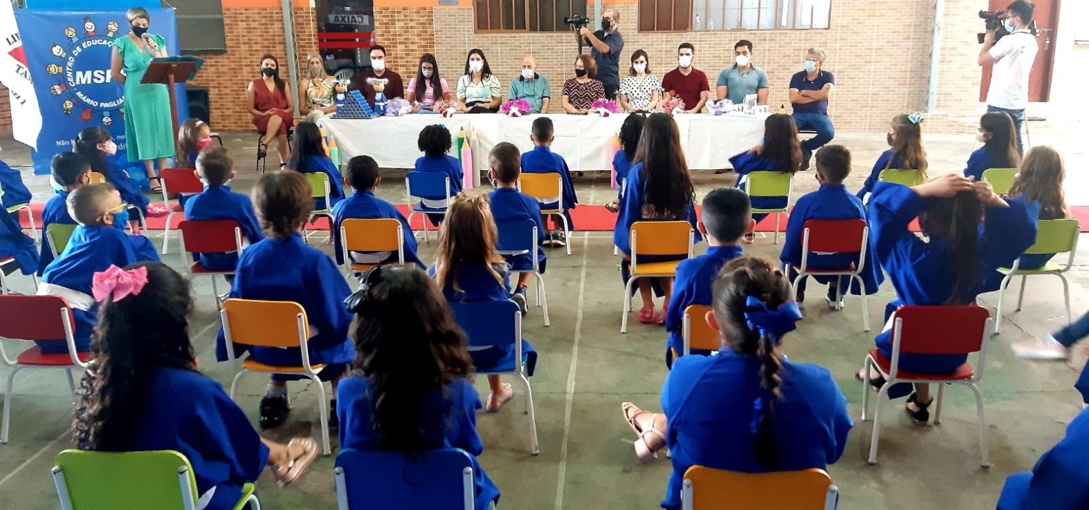 Imagem 6 da notícia: Vereador participa de formatura no Centro Infantil Mário Pagliarini