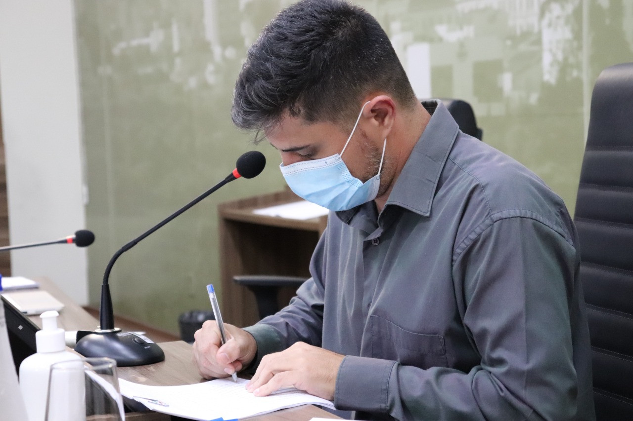 Imagem 1 da notícia: Profissionais da Educação poderão receber o 14º salário em Pouso Alegre