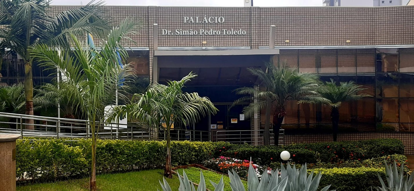 Imagem 2 da notícia: Câmara inaugura busto em homenagem a Simão Pedro Toledo