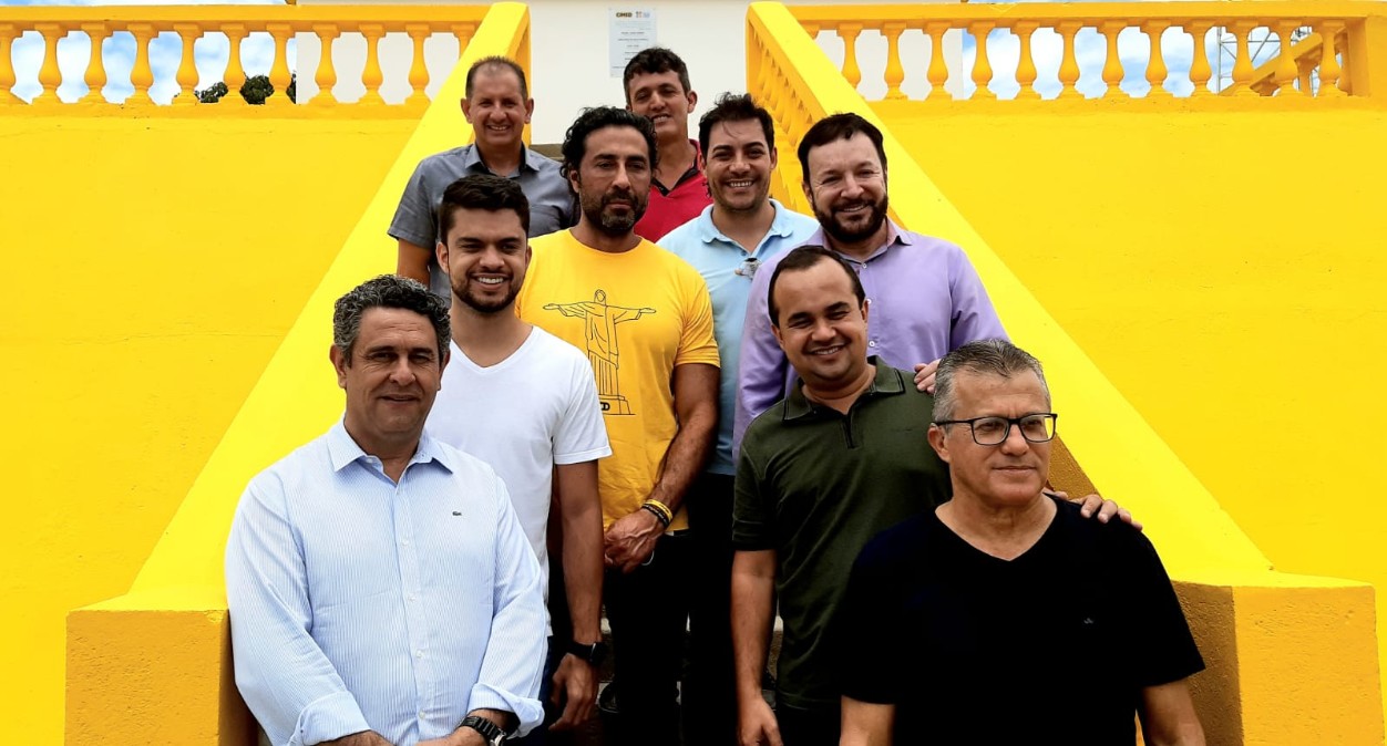 Imagem 3 da notícia: Vereadores participam de entrega da restauração do Cristo Redentor