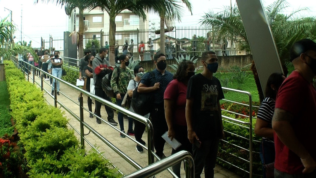 Imagem 1 da notícia: Processo seletivo promovido pelo CAC recebe 200 candidatos; seleção continua amanhã