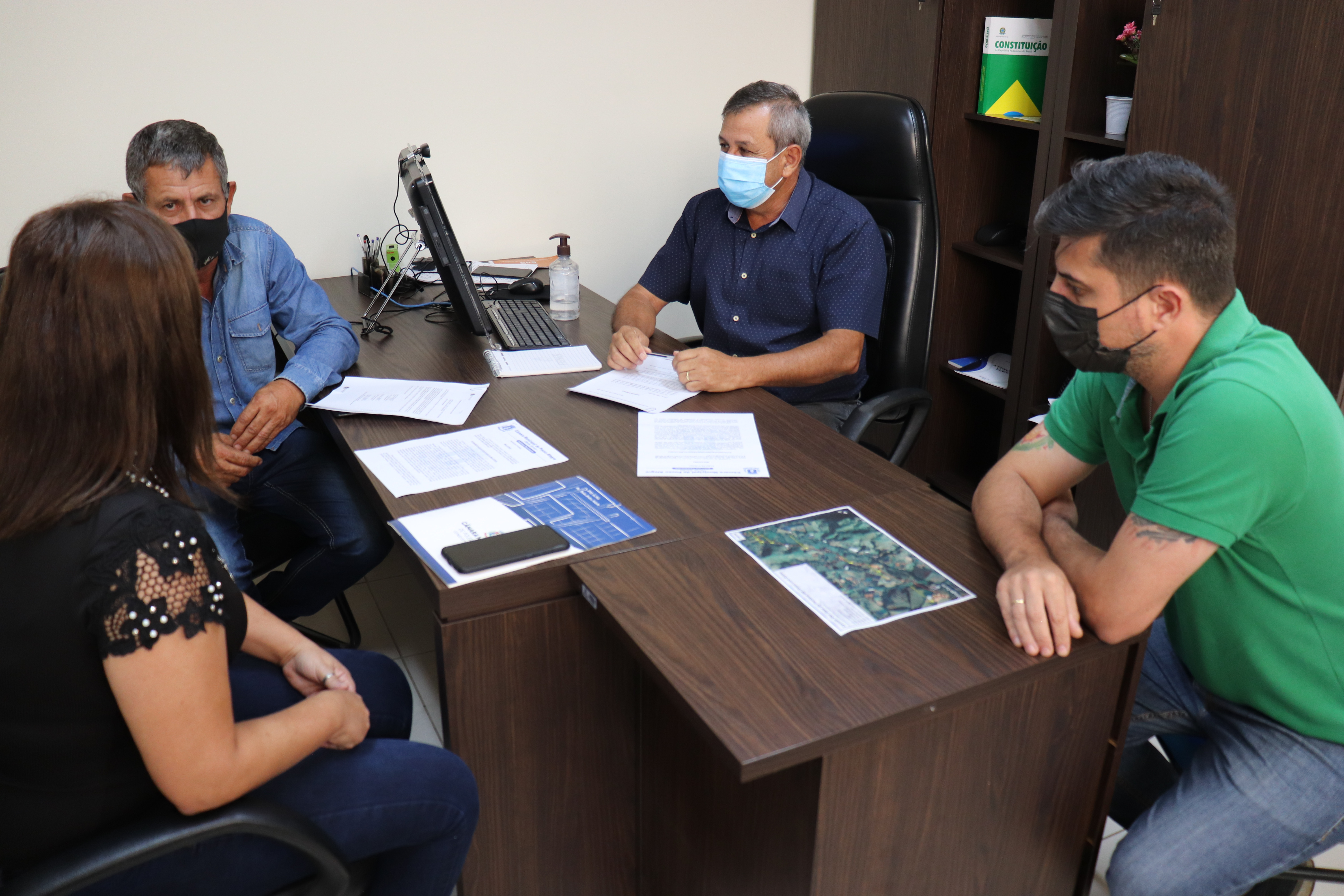 Imagem 1 da notícia: Comissão de Legislação, Justiça e Redação estuda projetos que devem passar pelo plenário na primeira Sessão Ordinária do ano