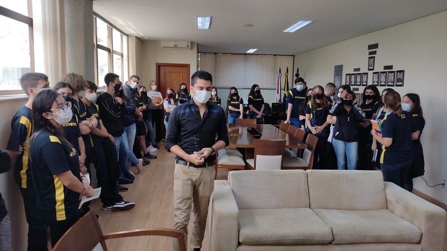 Imagem 1 da notícia: Estudantes visitam Câmara Municipal