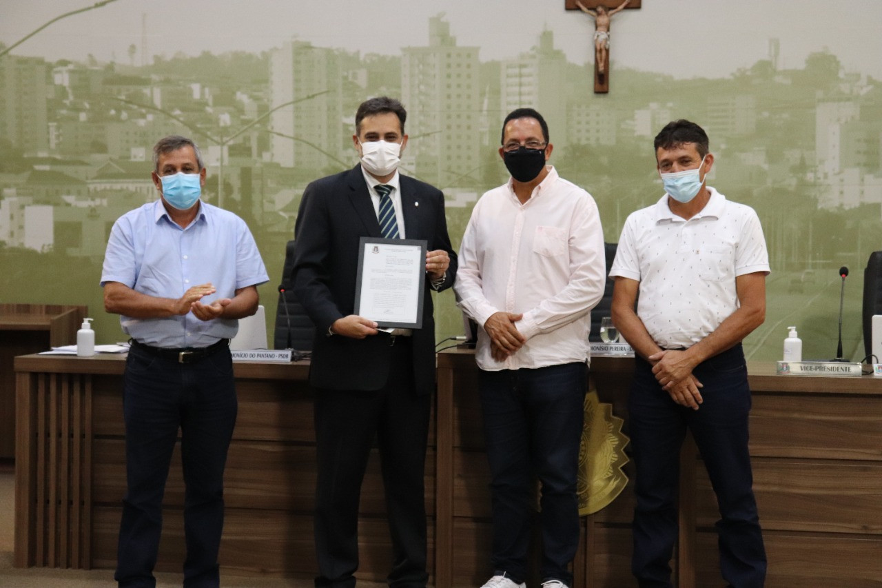 Imagem 1 da notícia: Advogado Geraldo Cunha Neto recebe moção de aplausos na Câmara