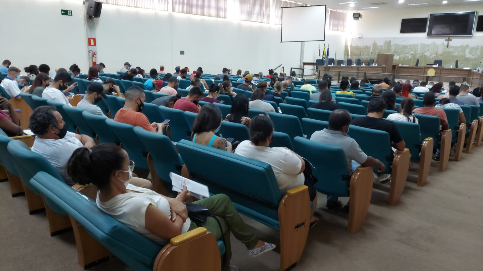 Imagem 1 da notícia: Na Câmara: 375 pessoas participam de processo seletivo recebido pelo CAC que seleciona candidatos pra União Química