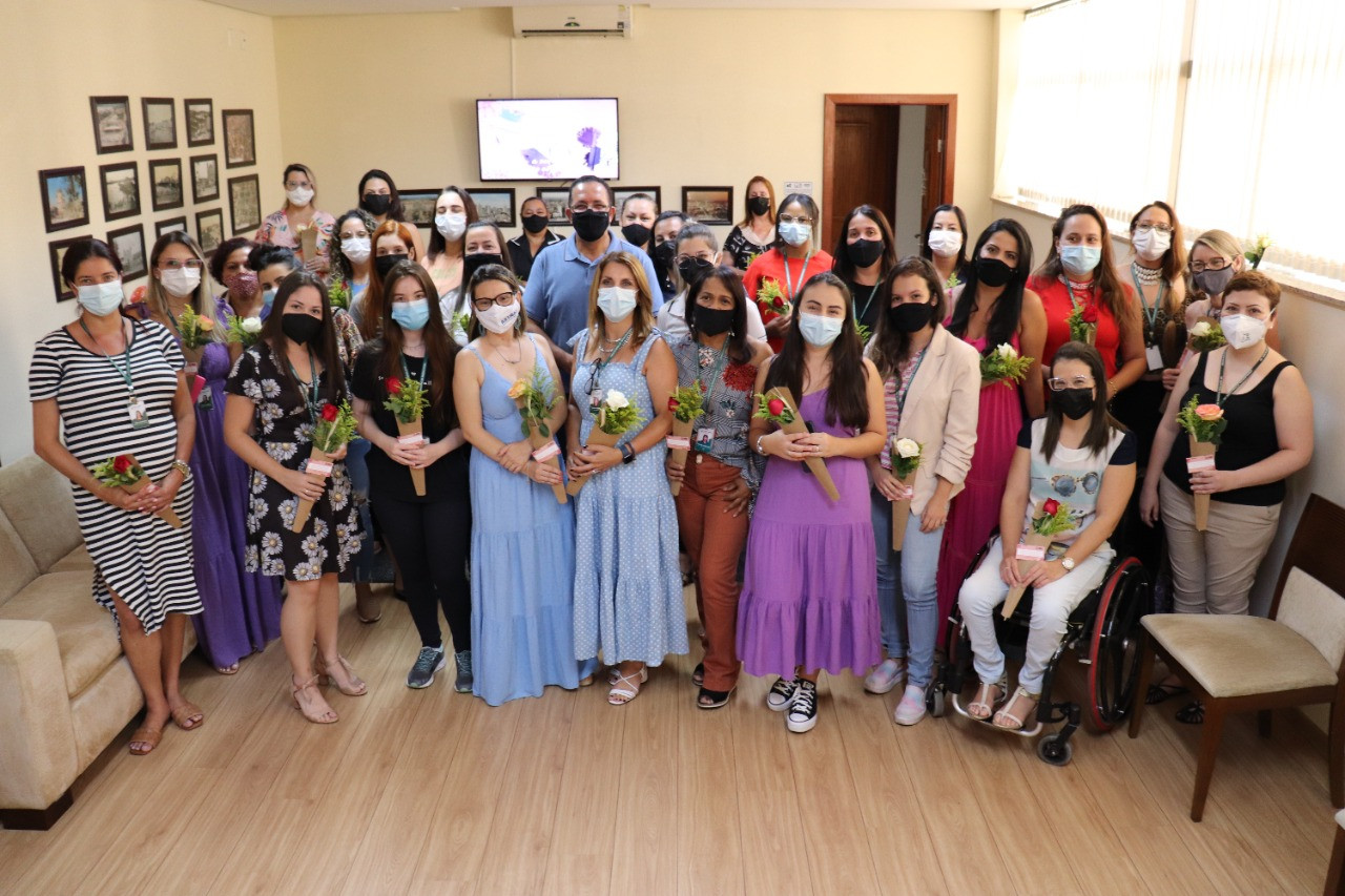 Imagem 1 da notícia: Câmara presta homenagem às servidoras do Poder Legislativo