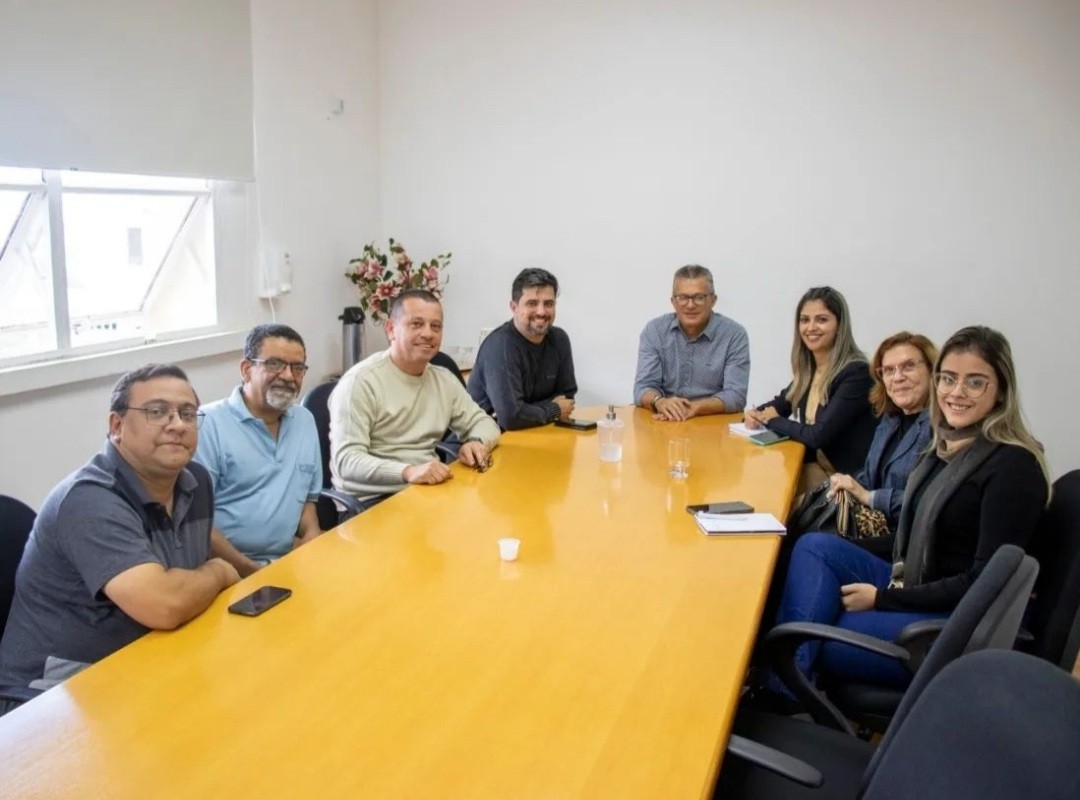 Imagem 1 da notícia: Vereador participa de reunião que define data para Feira das Nações em 2022