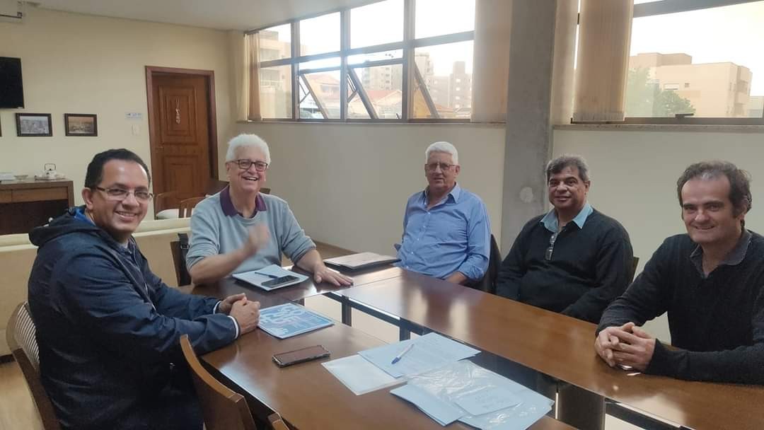 Imagem 1 da notícia: Presidente da Câmara debate recolocação no mercado de trabalho com representantes da prefeitura