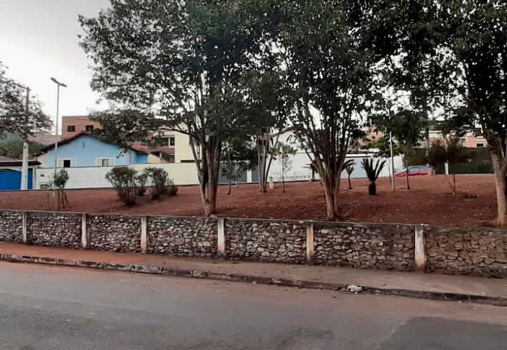 Imagem 2 da notícia: Vereadores acompanham resultado de indicação que levou melhorias ao Vila Nossa Senhora Aparecida