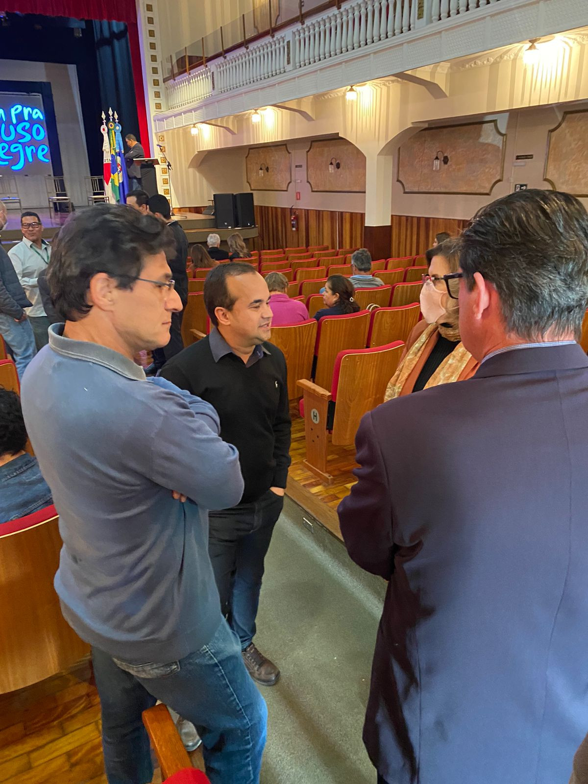Imagem 5 da notícia: Vereador recebe certificado por apoio ao 2º Encontro da Frente da Gastronomia Mineira