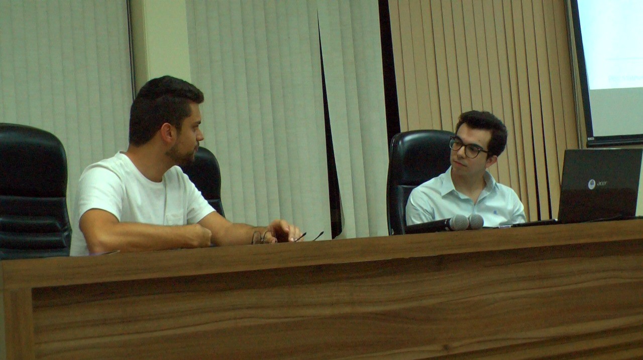 Imagem 1 da notícia: Parlamento Jovem: estudantes aprendem técnicas de oratória na Câmara