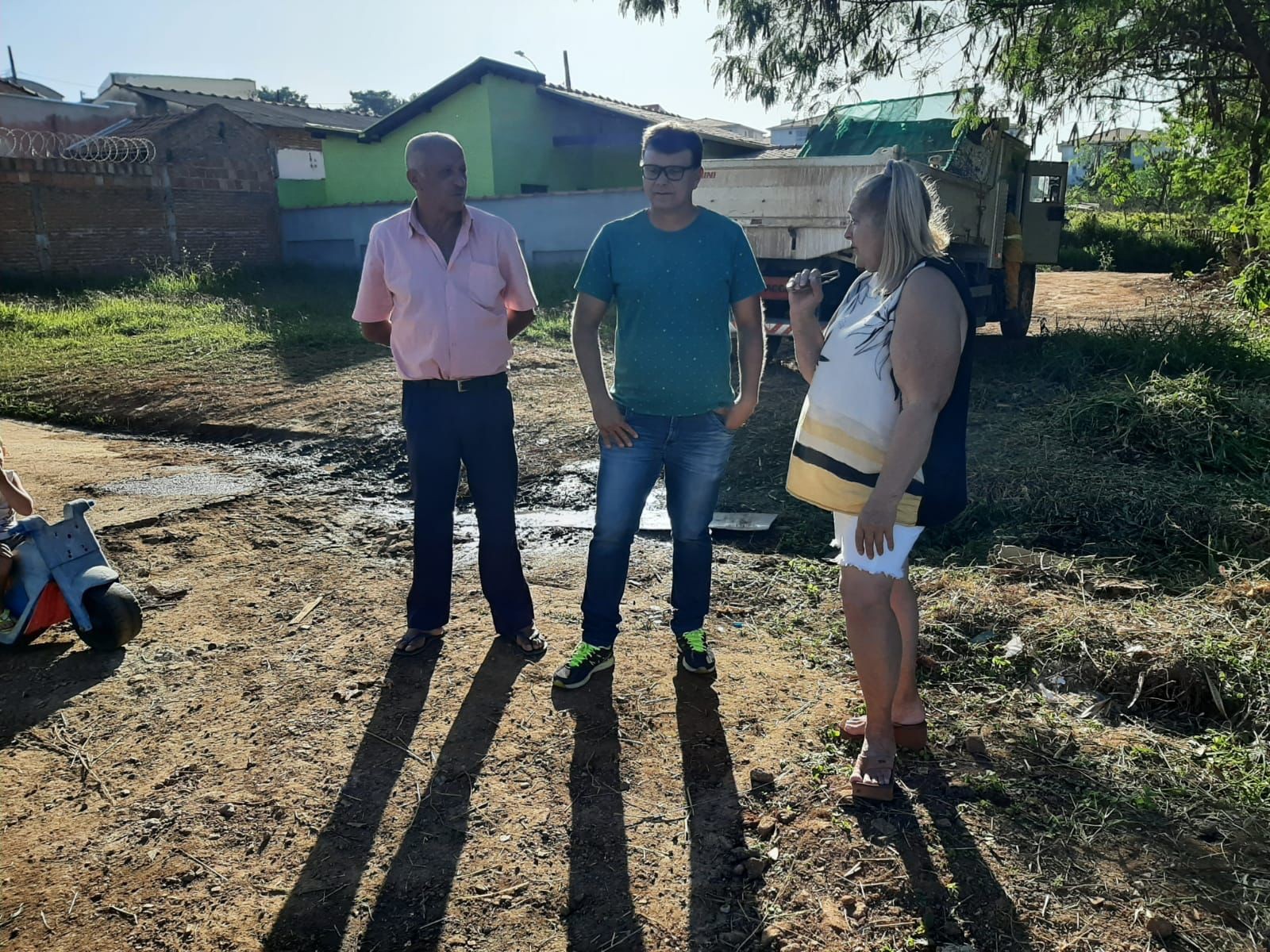Imagem 1 da notícia: Vereador fiscaliza limpeza e capina em Bairro Bela Vista