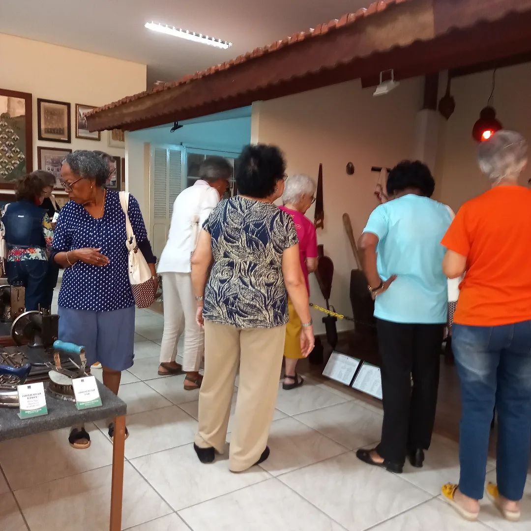 Imagem 2 da notícia: Grupo de terceira idade do RJ conhece o Museu da Câmara de Pouso Alegre