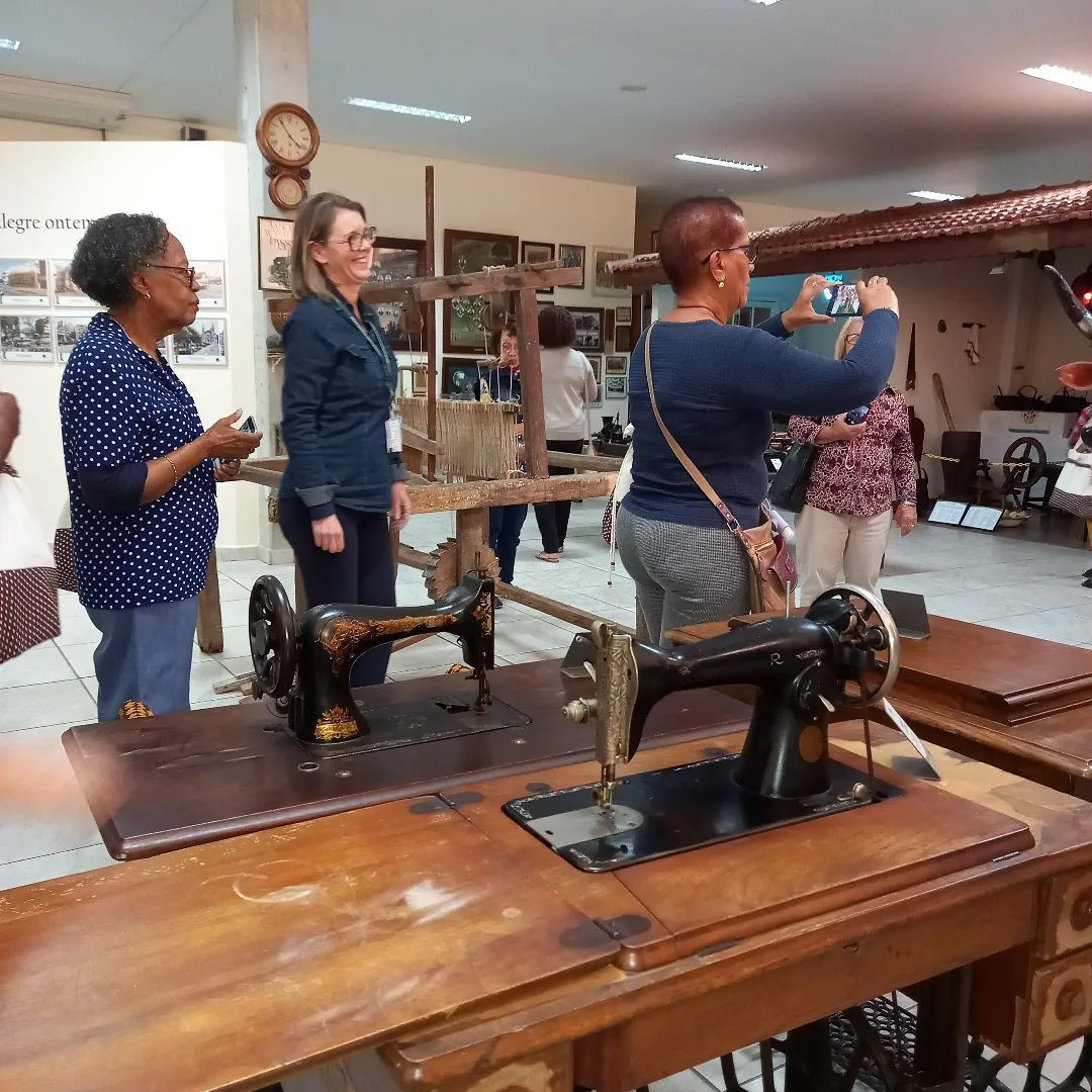 Imagem 3 da notícia: Grupo de terceira idade do RJ conhece o Museu da Câmara de Pouso Alegre
