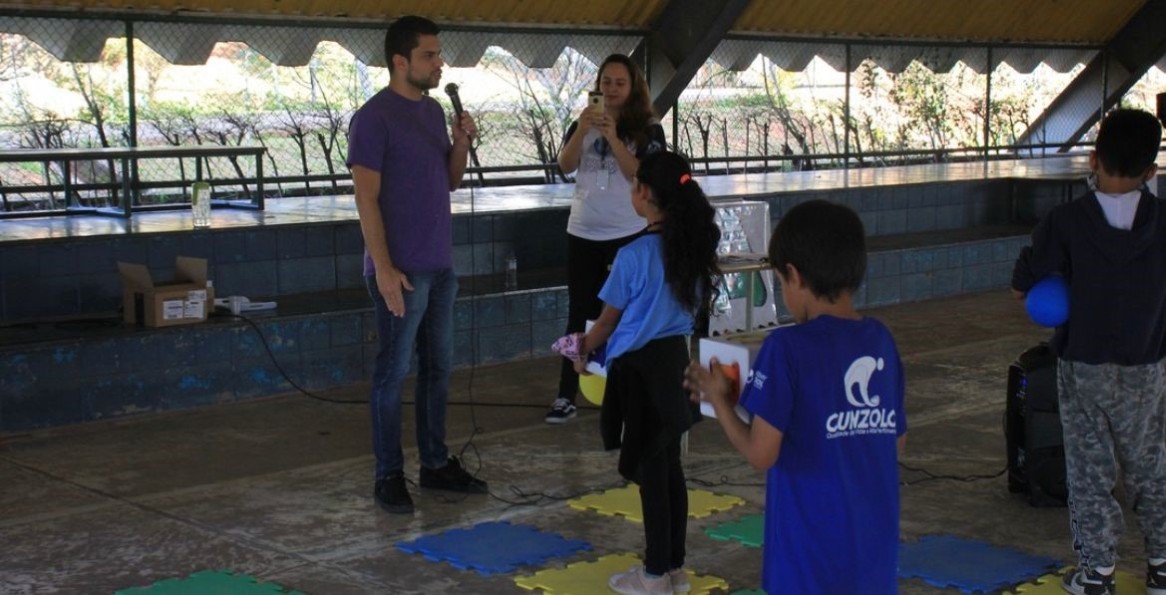 Imagem 3 da notícia: Presidente da Elpa prestigia visita técnica em escola
