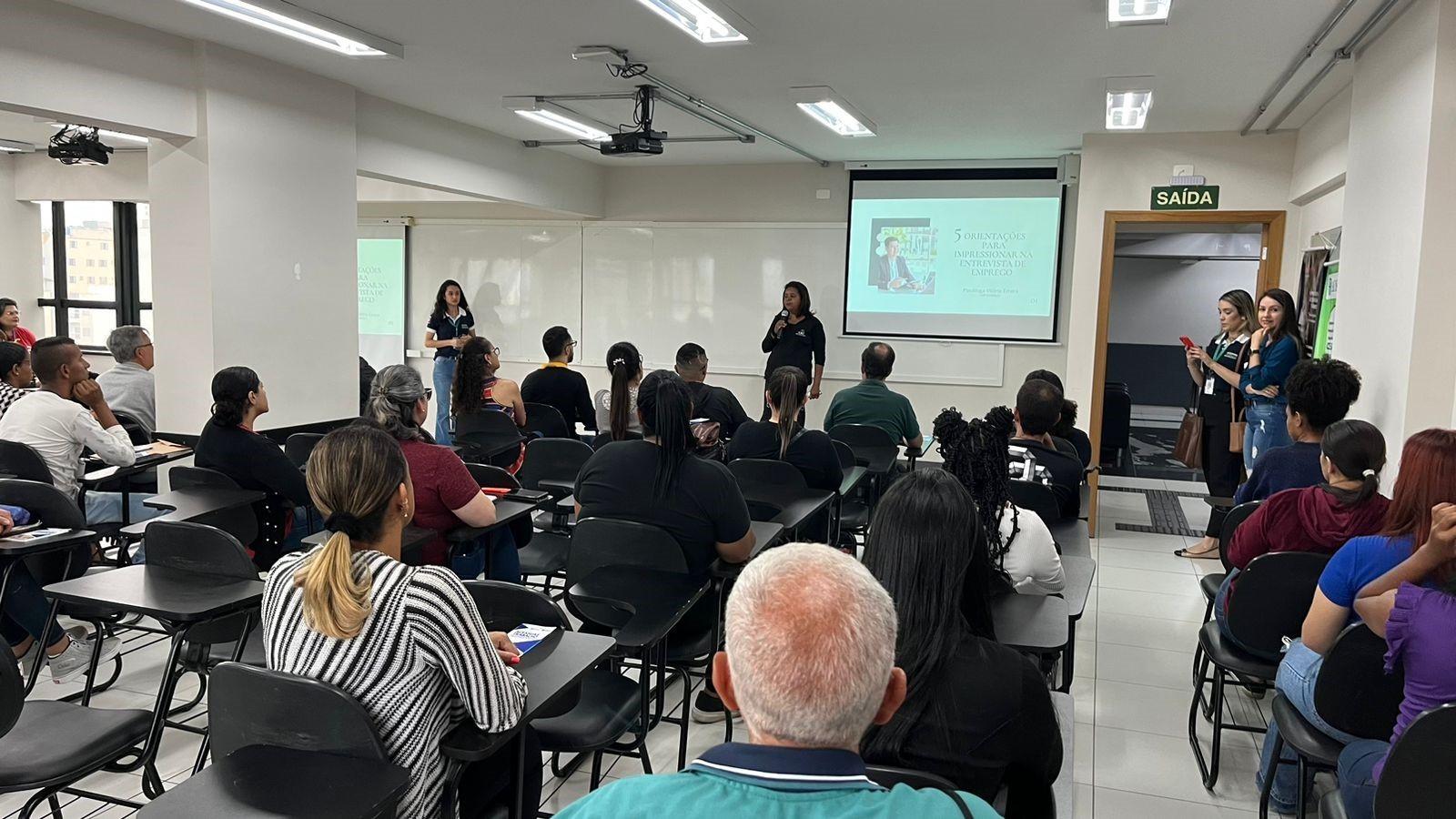 Imagem 1 da notícia: Câmara participa de ação que abre oportunidades para mercado de trabalho