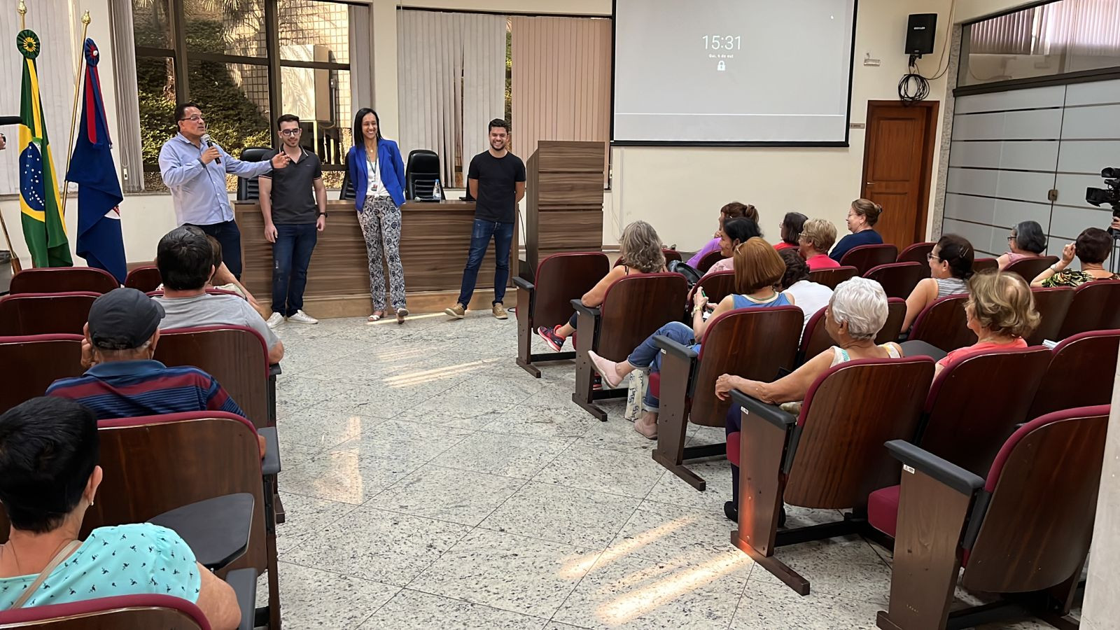 Imagem 2 da notícia: Câmara entrega Medalha do Mérito Educacional