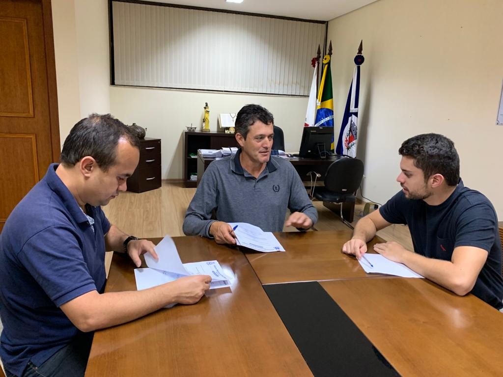 Imagem 1 da notícia: PL que estima receita e fixa despesa para 2023 passa por análise da Comissão de Administração Financeira e Orçamentária