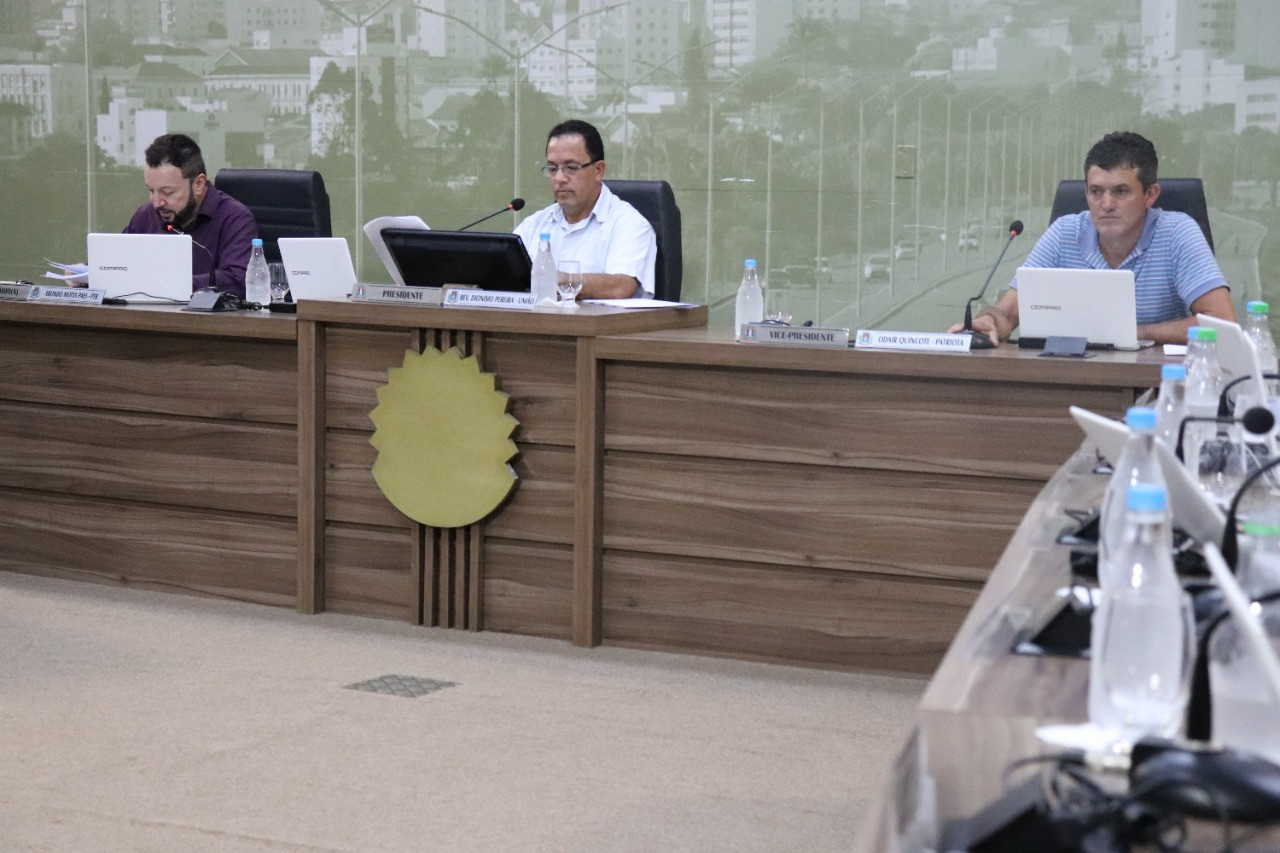Imagem 1 da notícia: PL que estima receita e fixa despesa para 2023 é aprovado em 1º turno