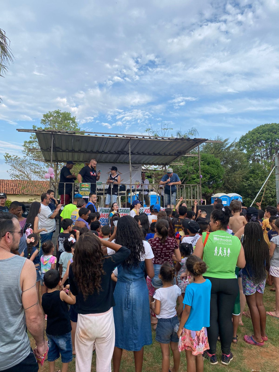 Imagem 4 da notícia: Vereador acompanha festividades do feriado das crianças