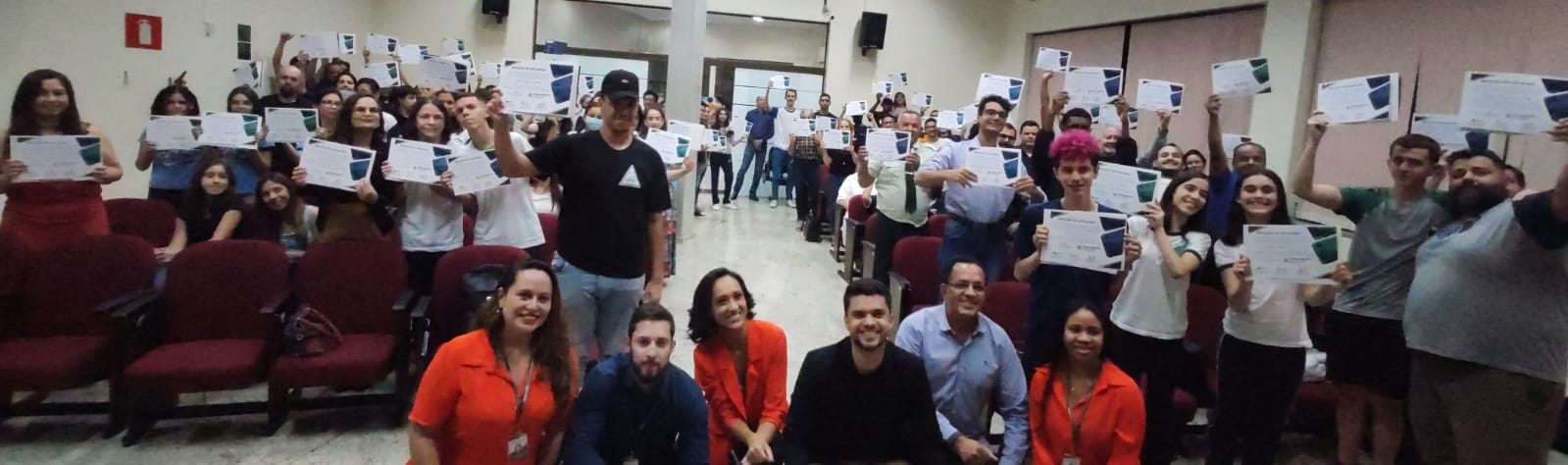 Imagem 1 da notícia: Câmara de Pouso Alegre presta reconhecimento para alunos e professores participantes da Gincana do Saber 2022
